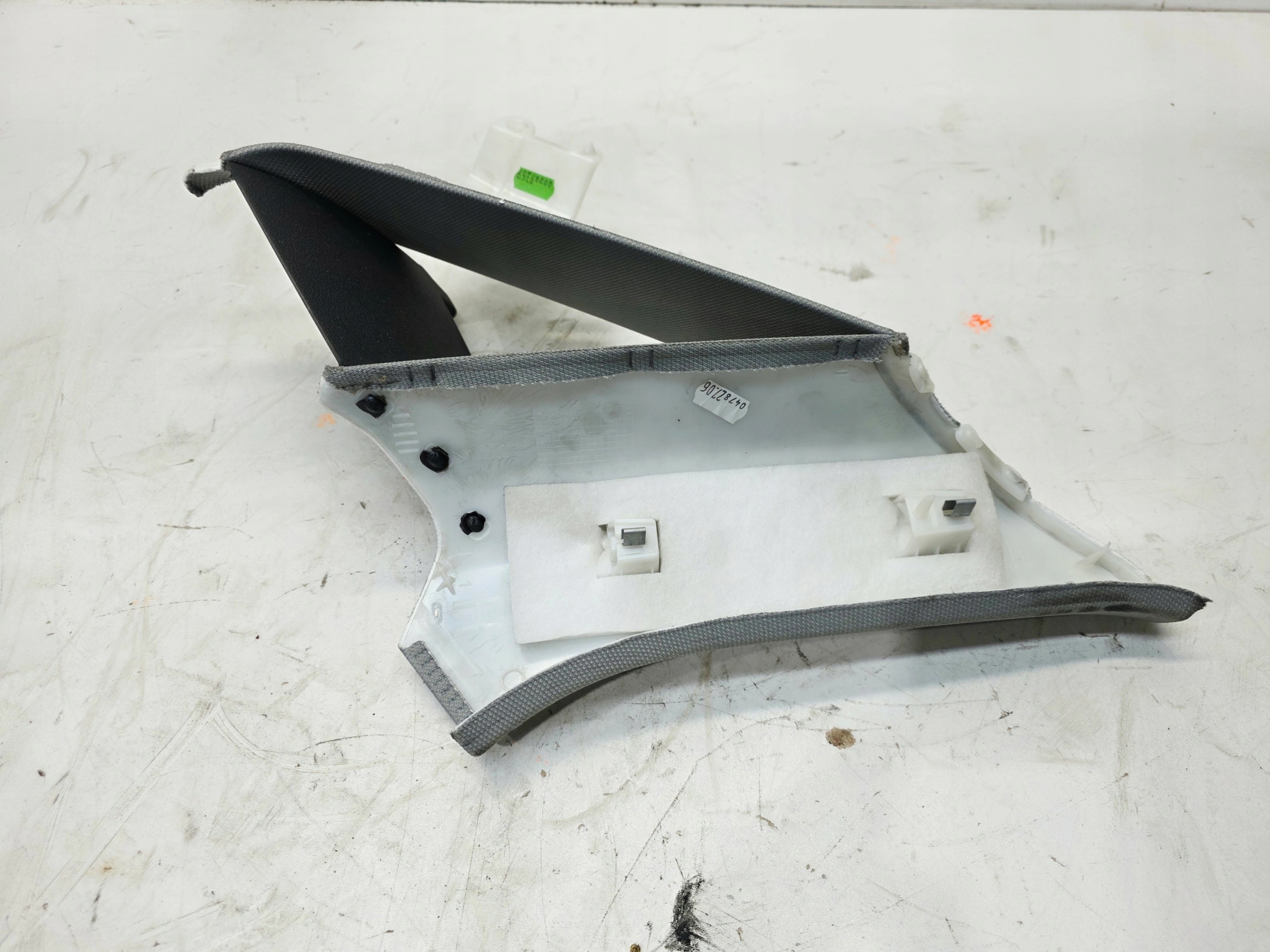 cover side pillar C D right rear part AUDI A4 B9 sedan 8W5867288C