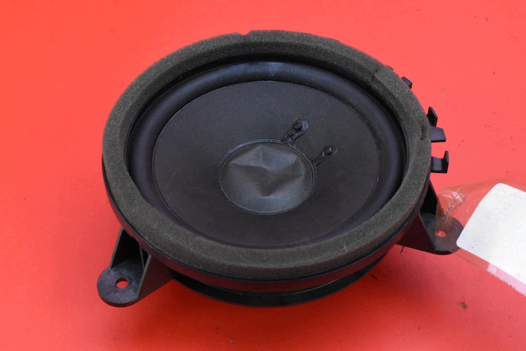 speaker right rear part 30657445 VOLVO V40 2 II 12-16