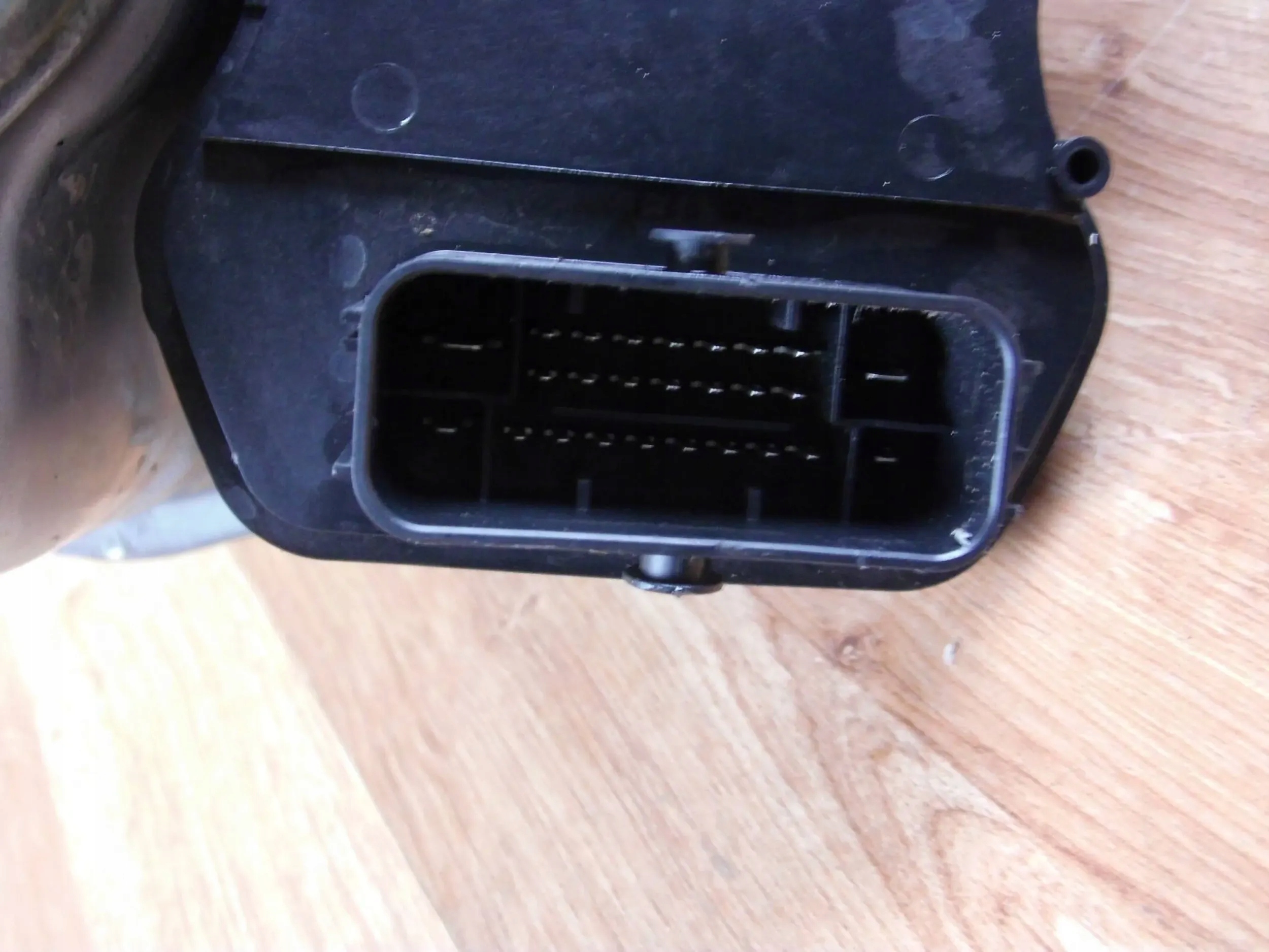 Toyota Corolla E21 1.8 HYBRID pumpa servo kočnice 47210-02070 *