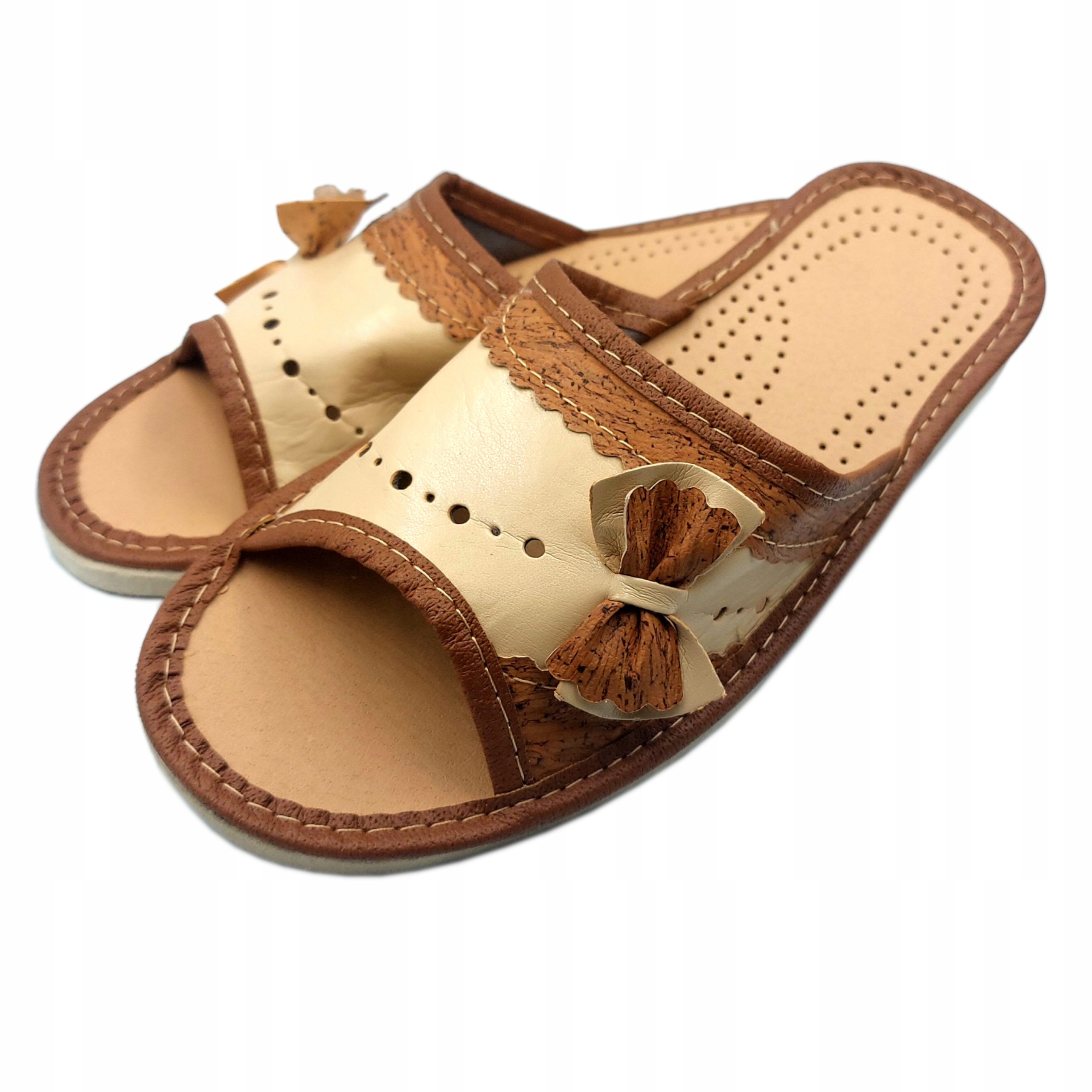 

Pantofle Domowe, Kapcie Domowe Z Kokardką