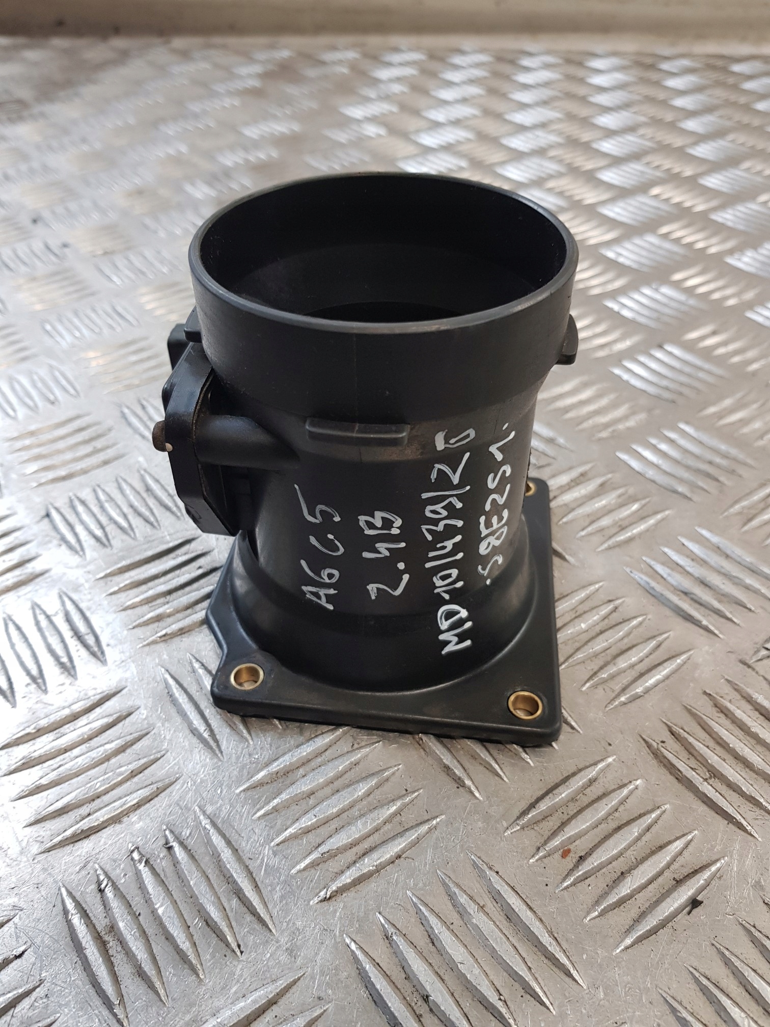 flow meter 078133471E AUDI A6 C5 2.4B