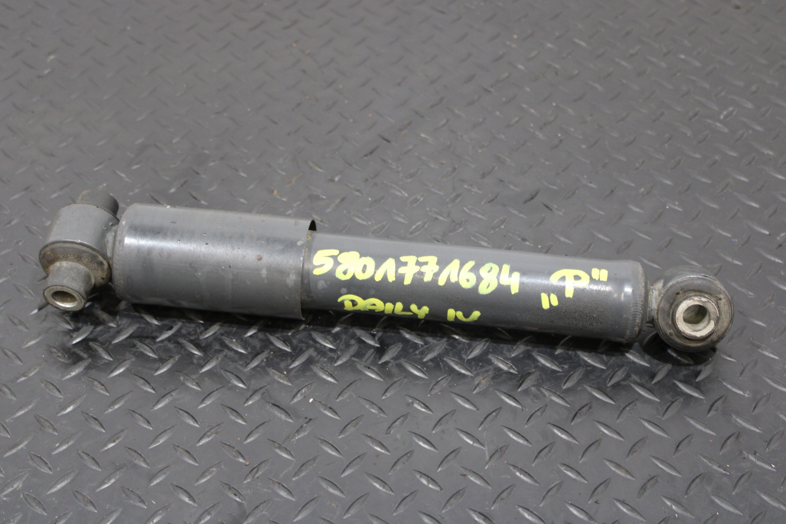 shock absorber right front IVECO DAILY IV 4 5801771684