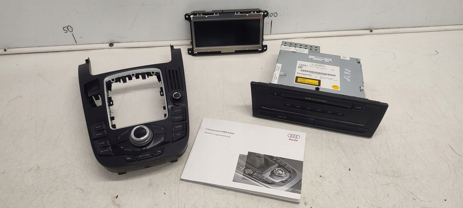 Radio Bildschirm, panel Audi A4 B8