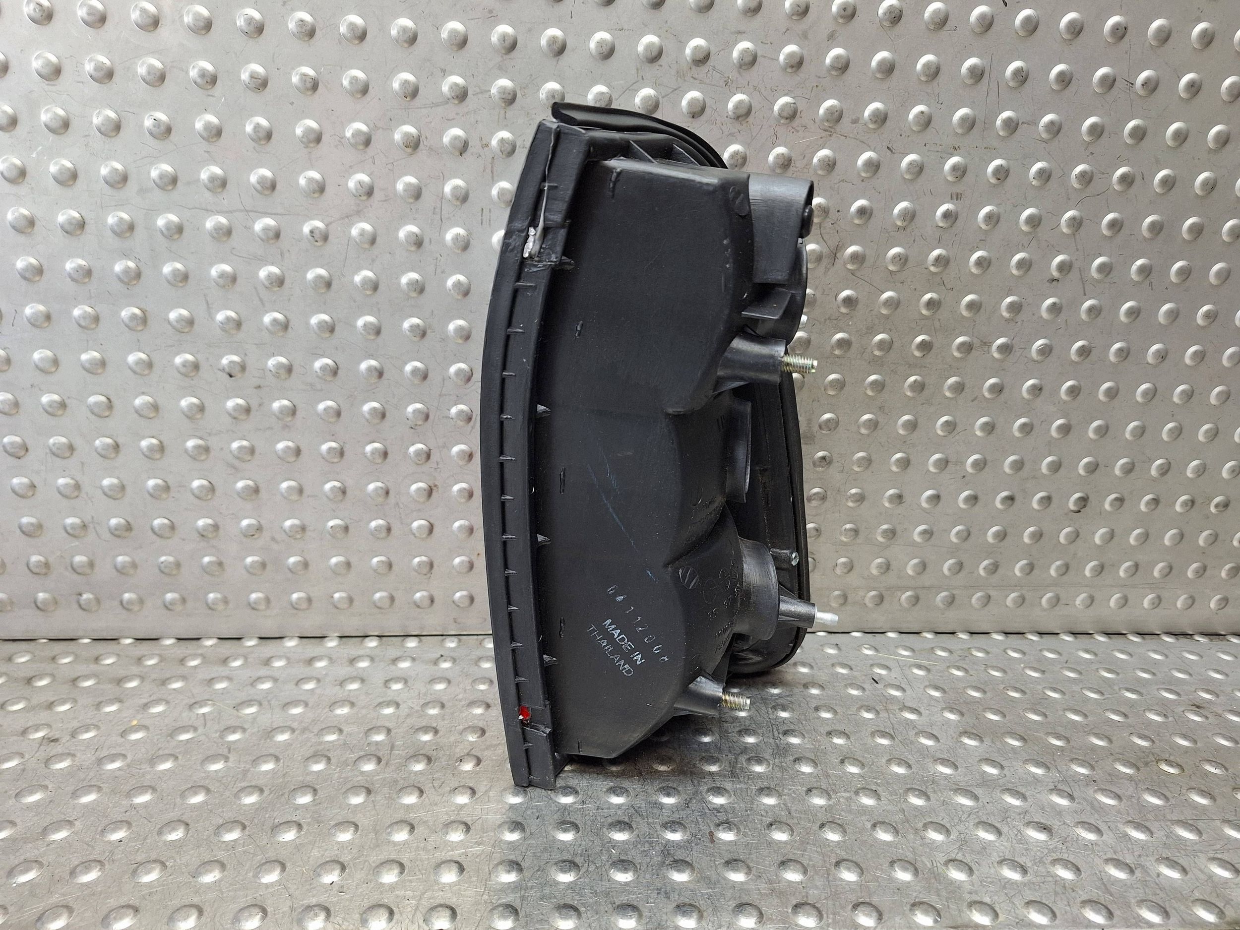light rear part right MITSUBISHI L200 96-05 TYC