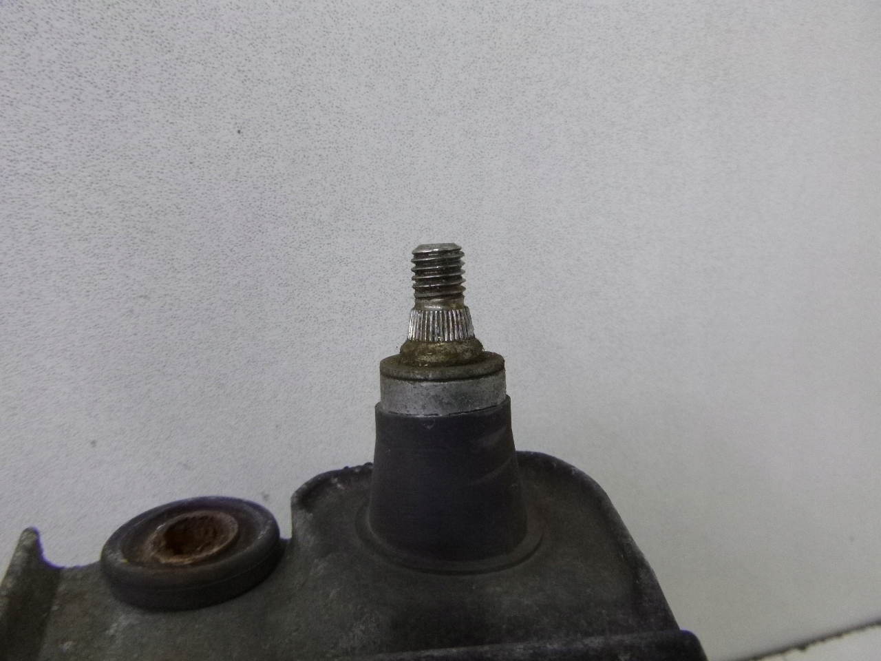 wiper mechanism front Mazda Premacy 02r.