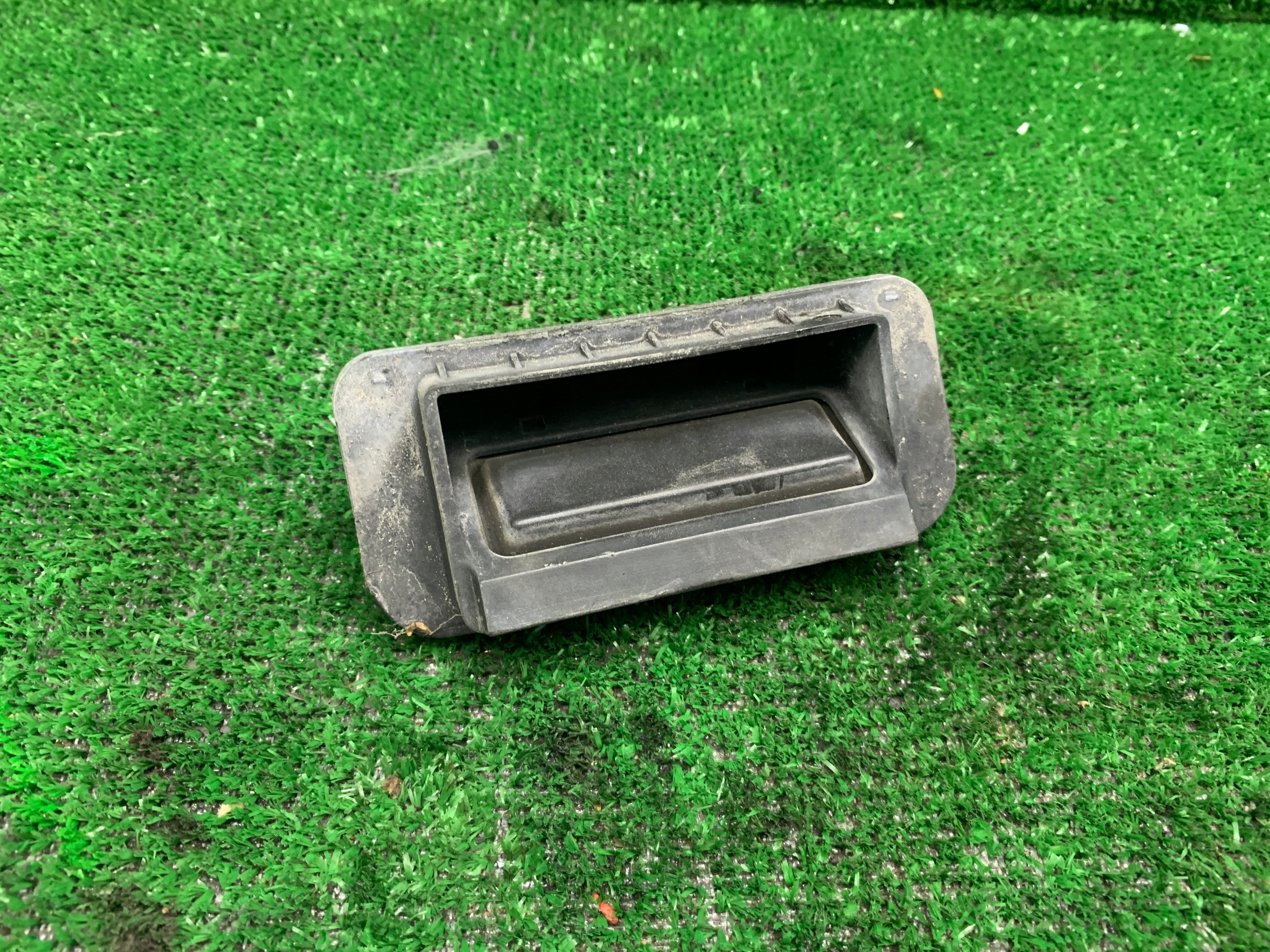 Mercedes W212 Mikrostyk Przycisk Klamka Klapy Tył Bagażnika A2127501593