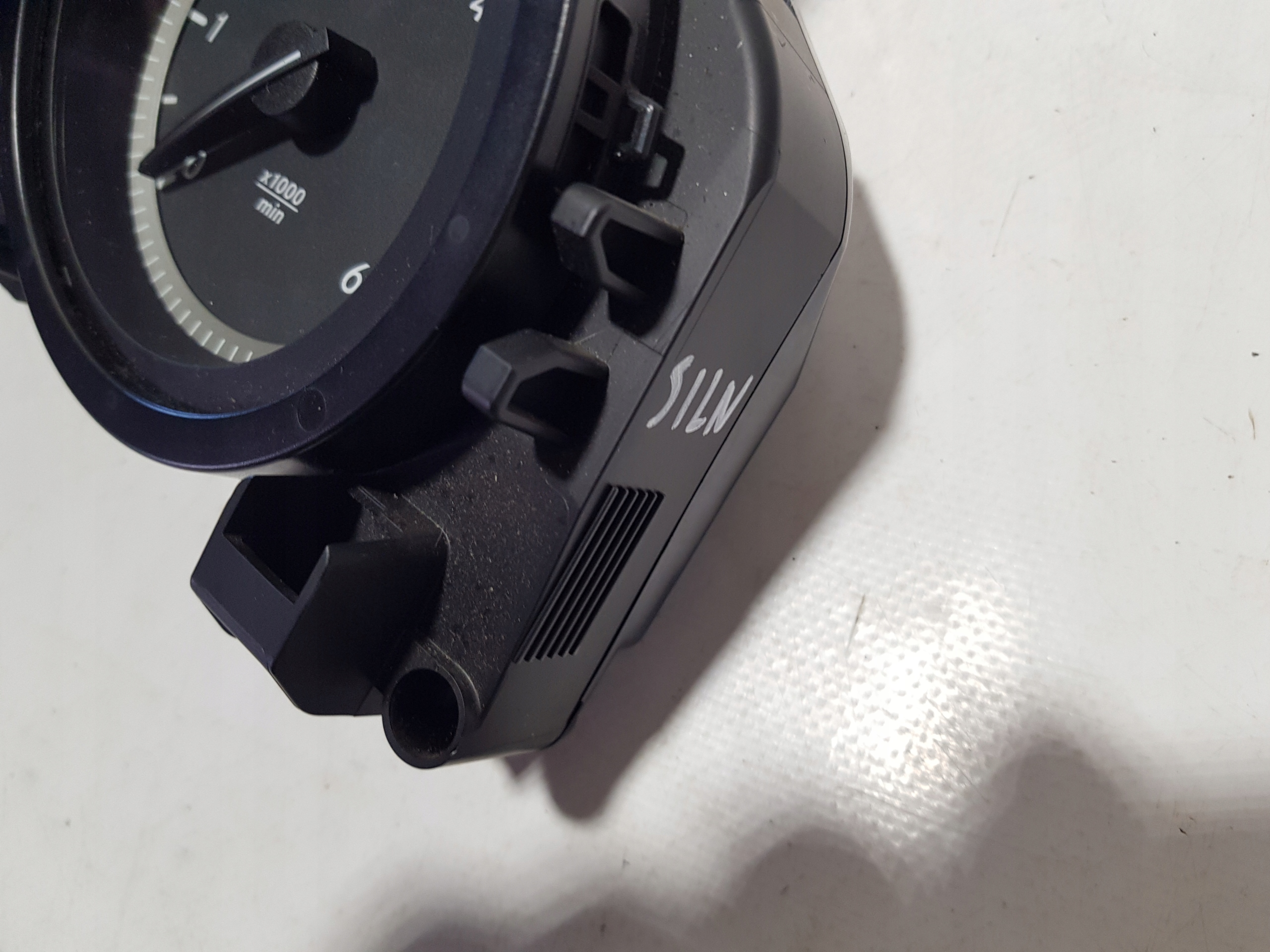 dials dials MERCEDES W204 LIFT 2049004809
