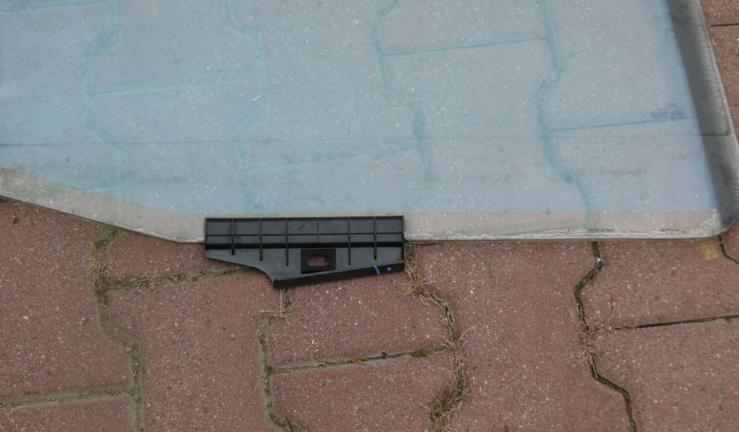 window side door right rear part PODWOJNA AUDI A8 D2 1995r. 94-98