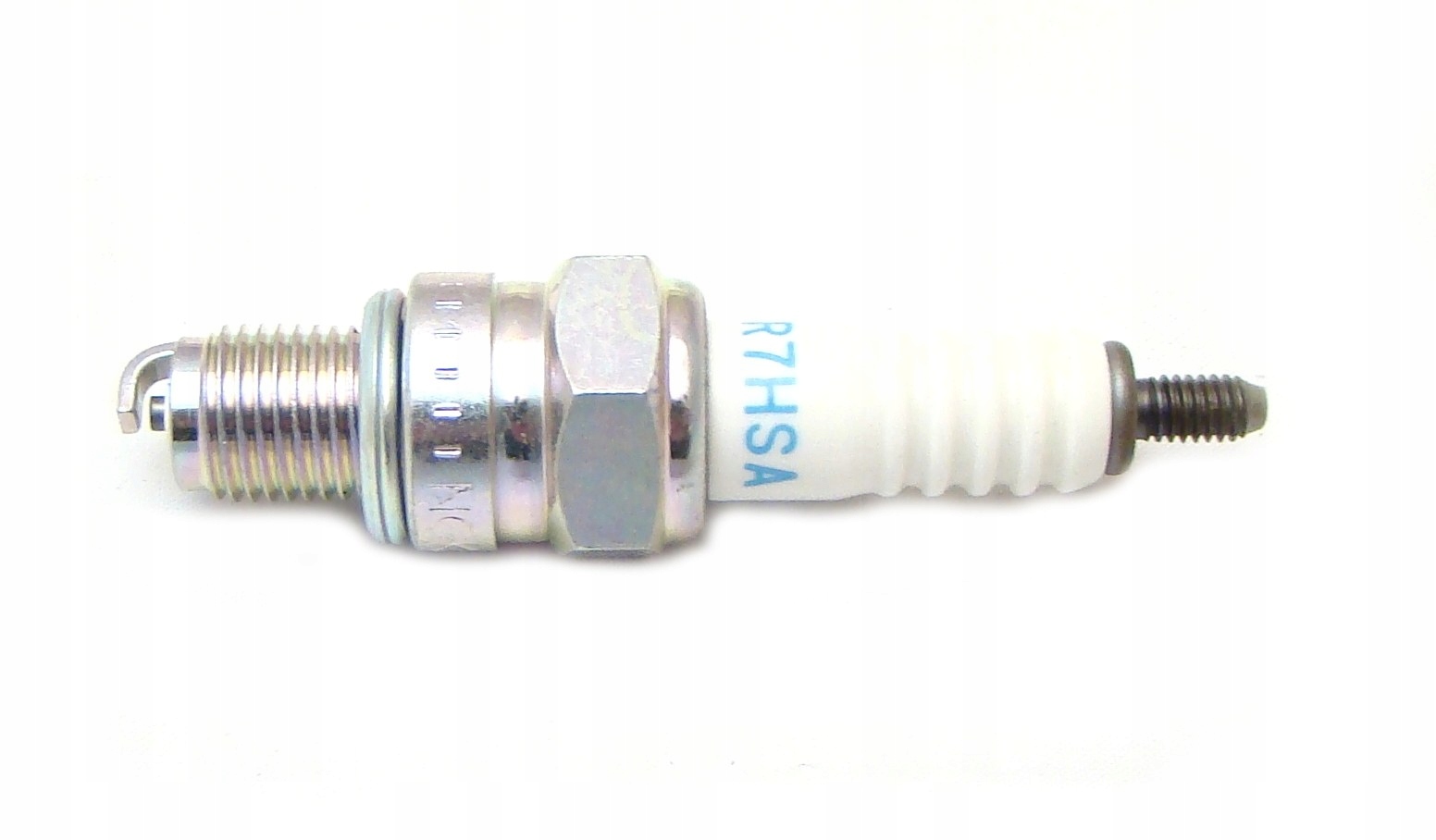 

Junak M11/M16 125CCM Świeca Zapłonowa Ngk CR7HSA