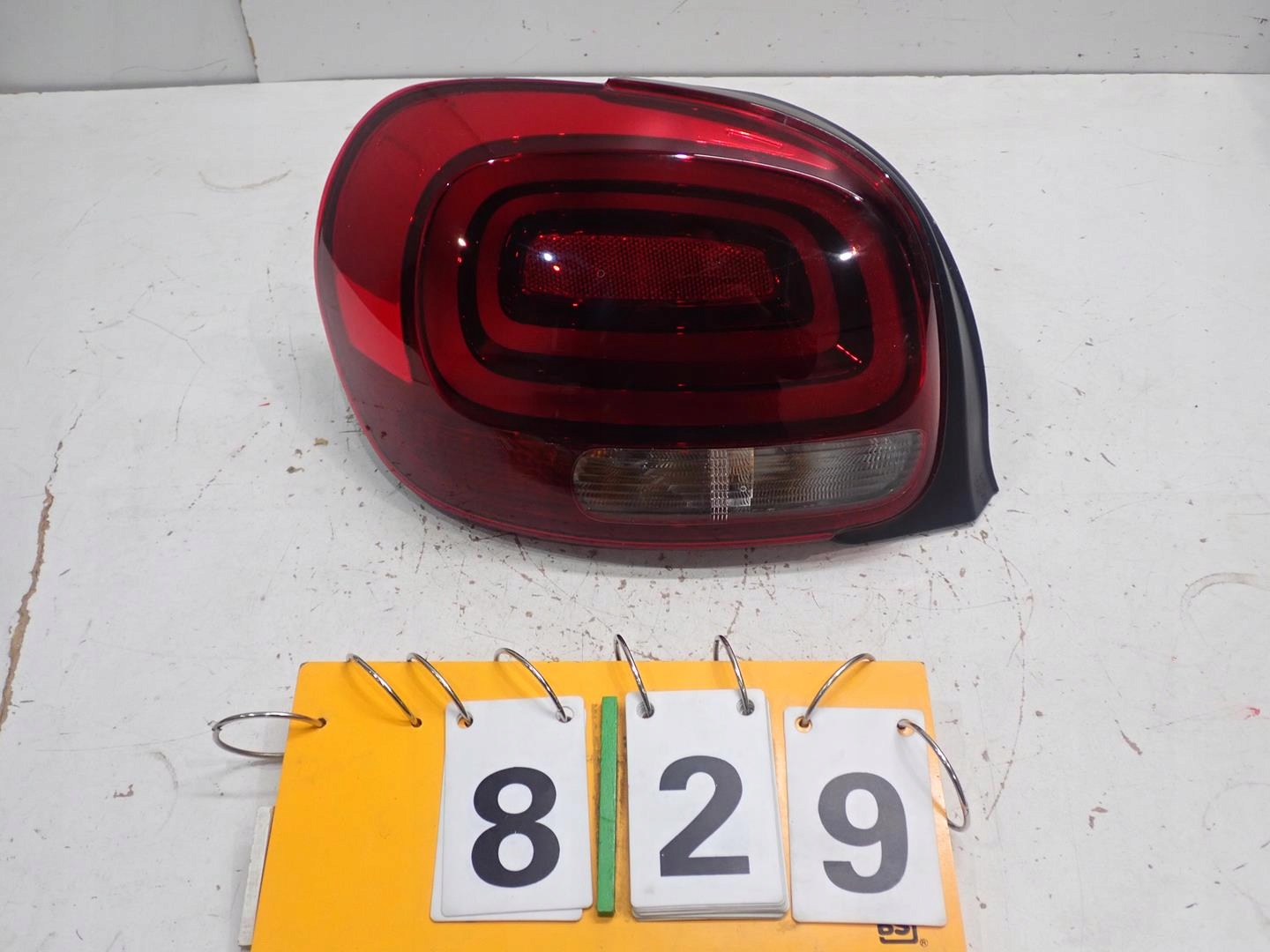 light rear part rear left CITROEN C3 III 2016