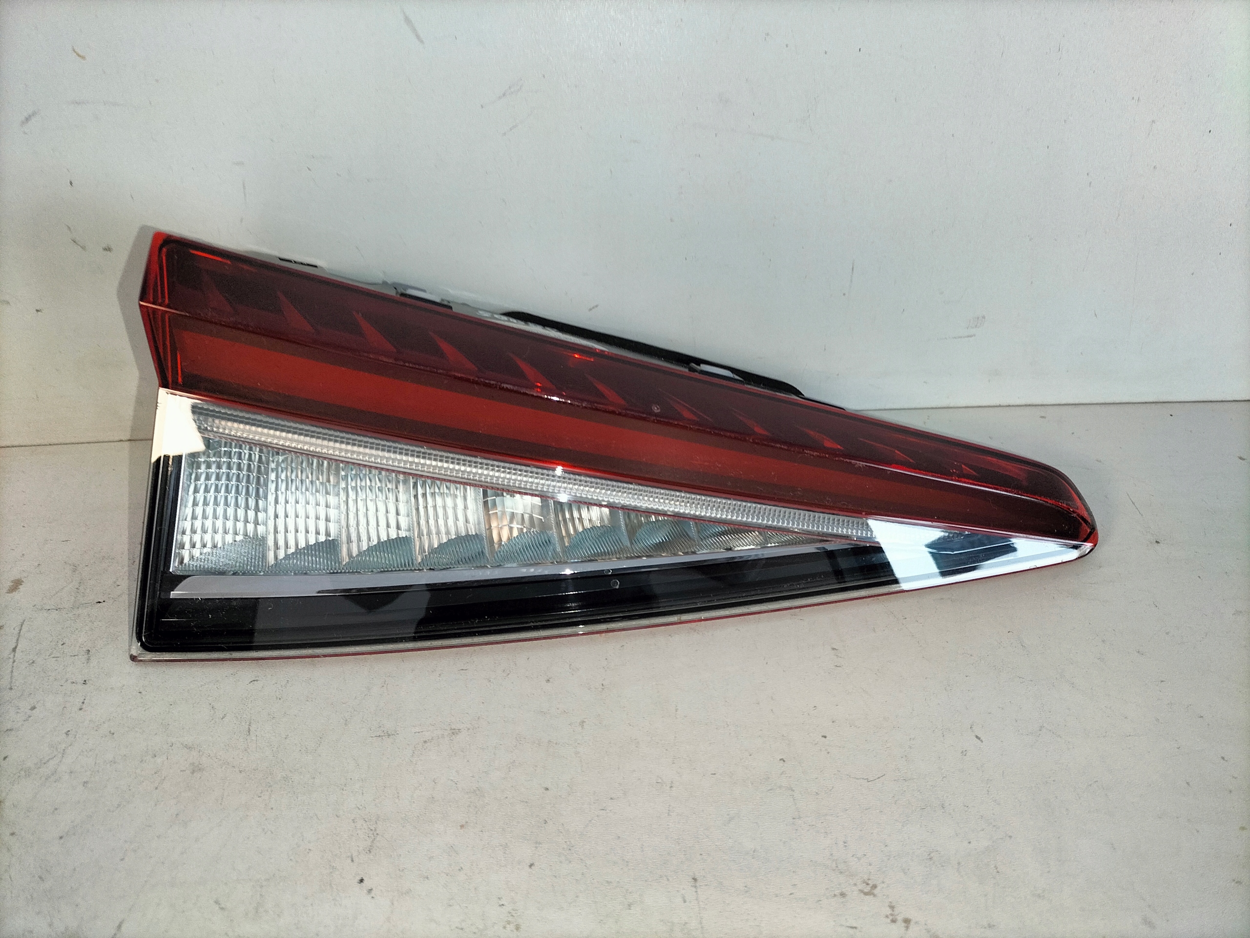 light rear rear part left SKODA ENYAQ 21- LED