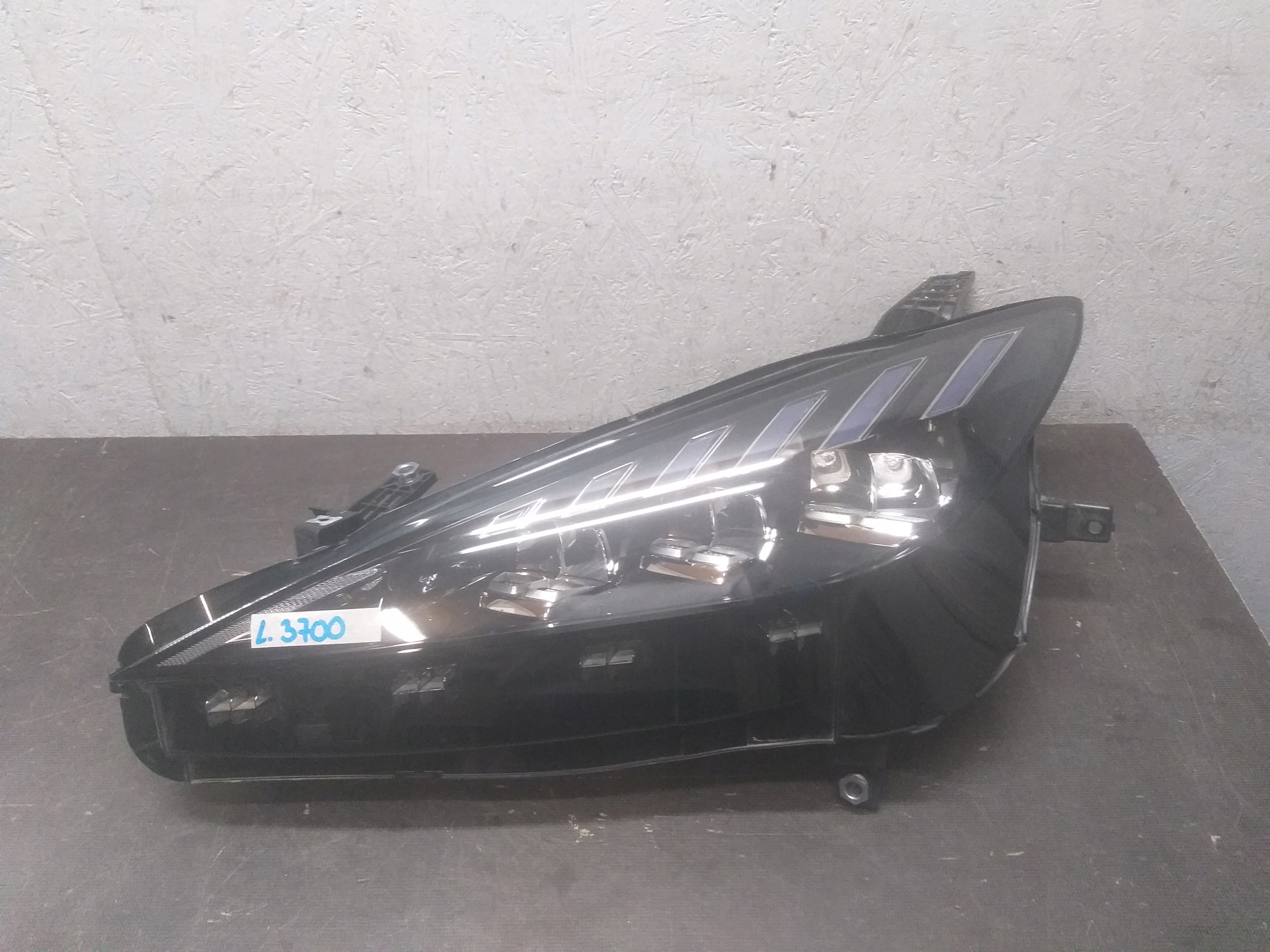 LAMPA PRZÓD LEWA MG 4 IV EV FULL LED