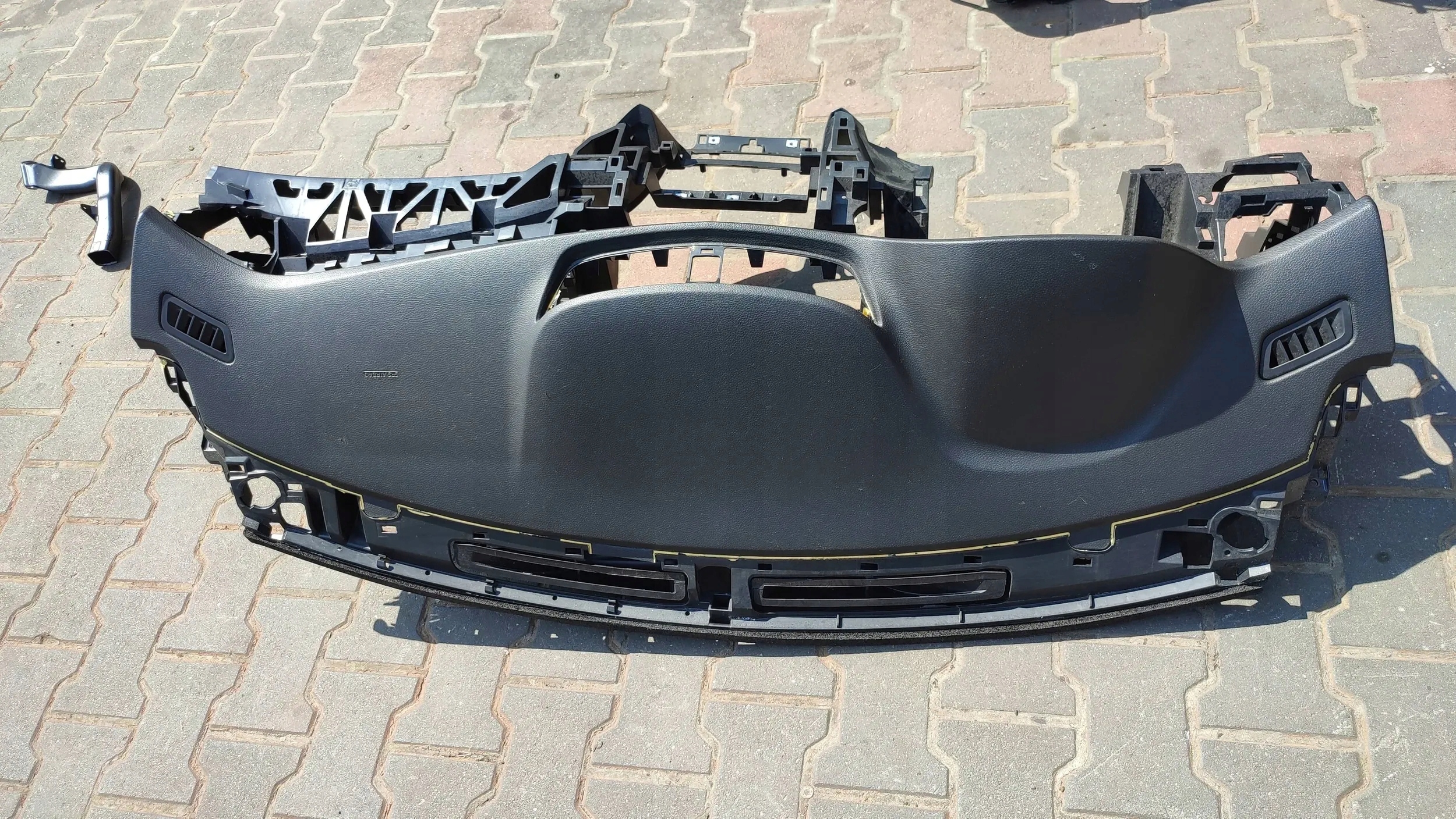 Nissan Qashqai 2016 dashboard instrument panel console