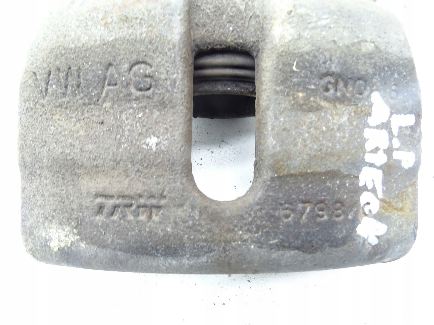 caliper brake left front front VW ARTEON 2.0 TDI TRW