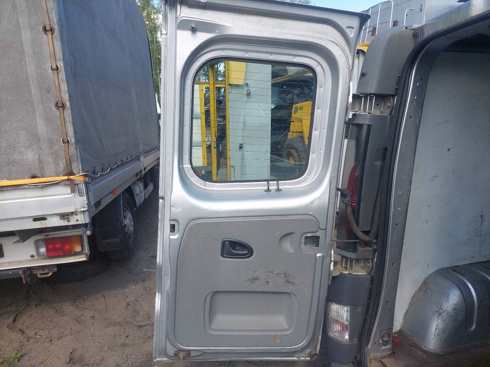 komplet heck OPEL VIVARO A L147