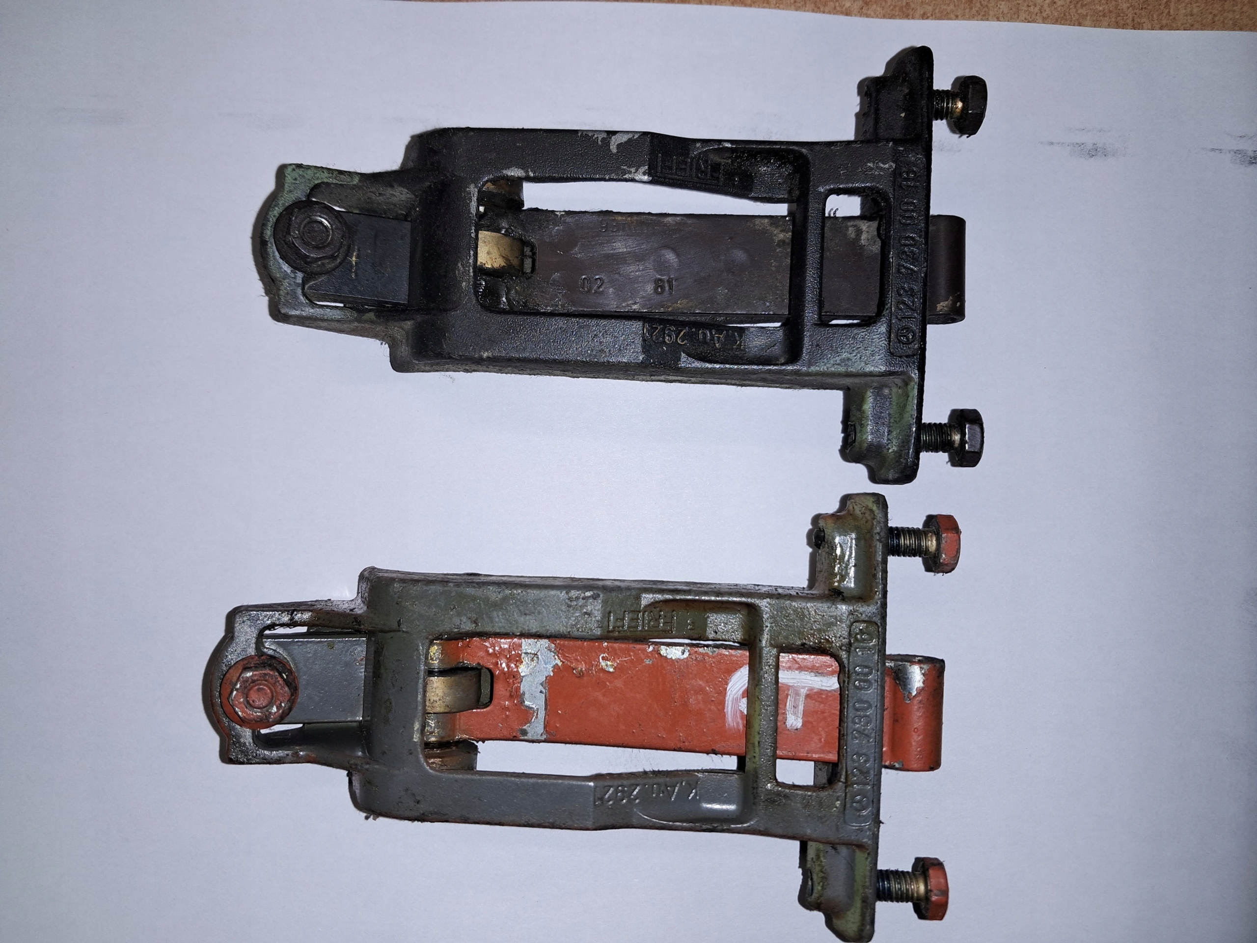 limiter door front MERCEDES W123 1237200016