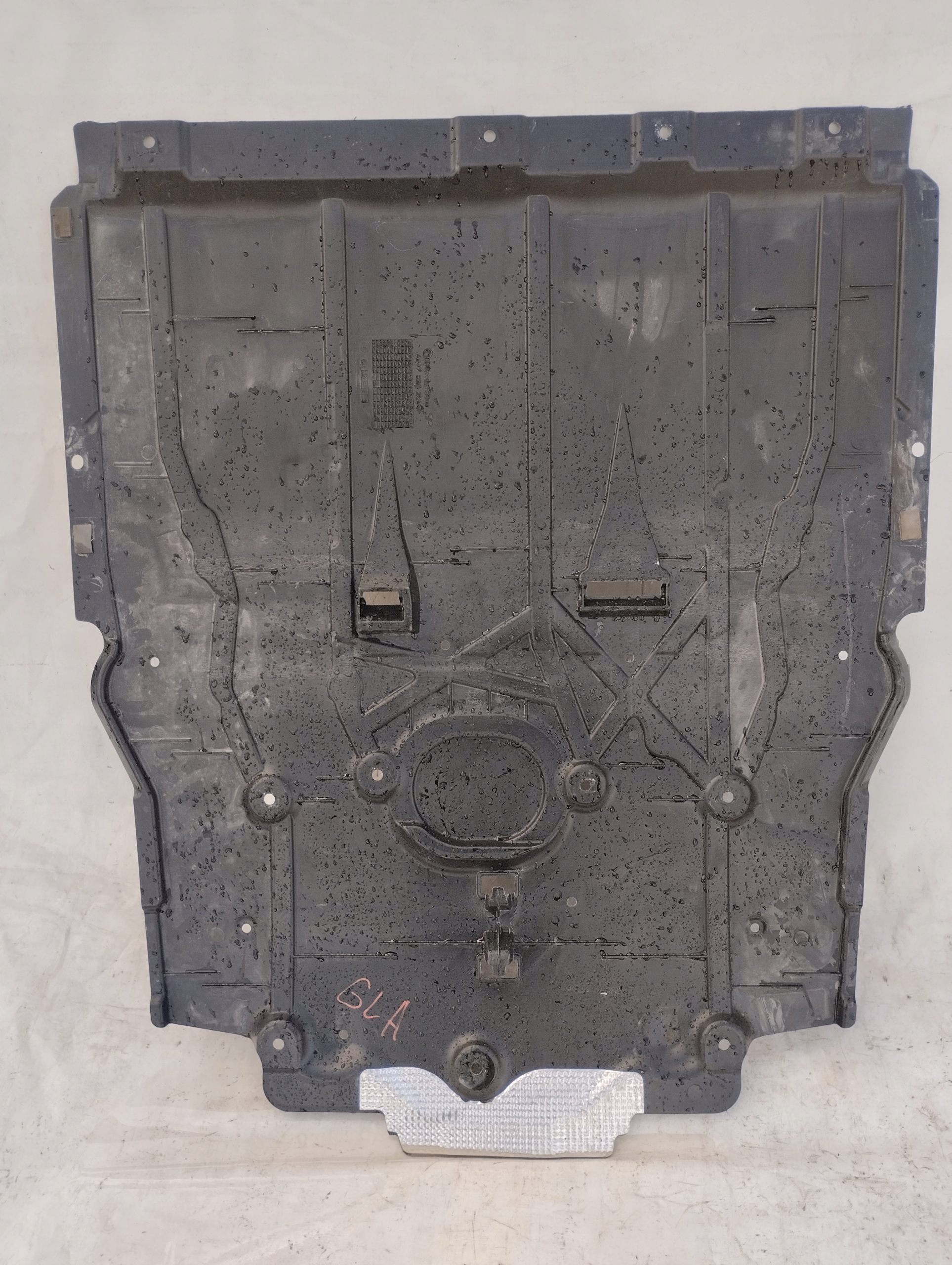 MERCEDES GLA 247 cover cover below engine