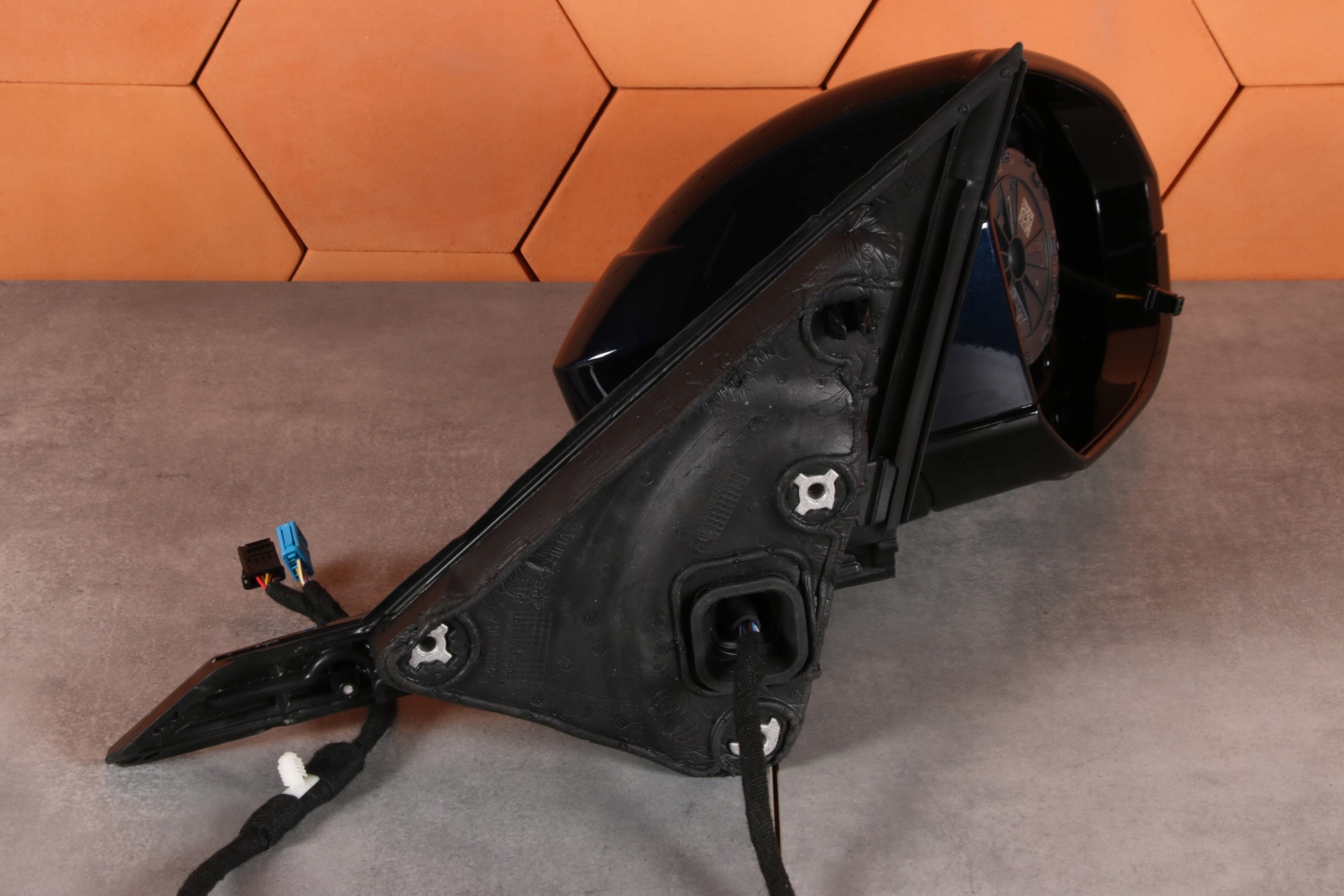 BMW G60 G61 G70 mirror right support cover indicator NAPED 5A292C7