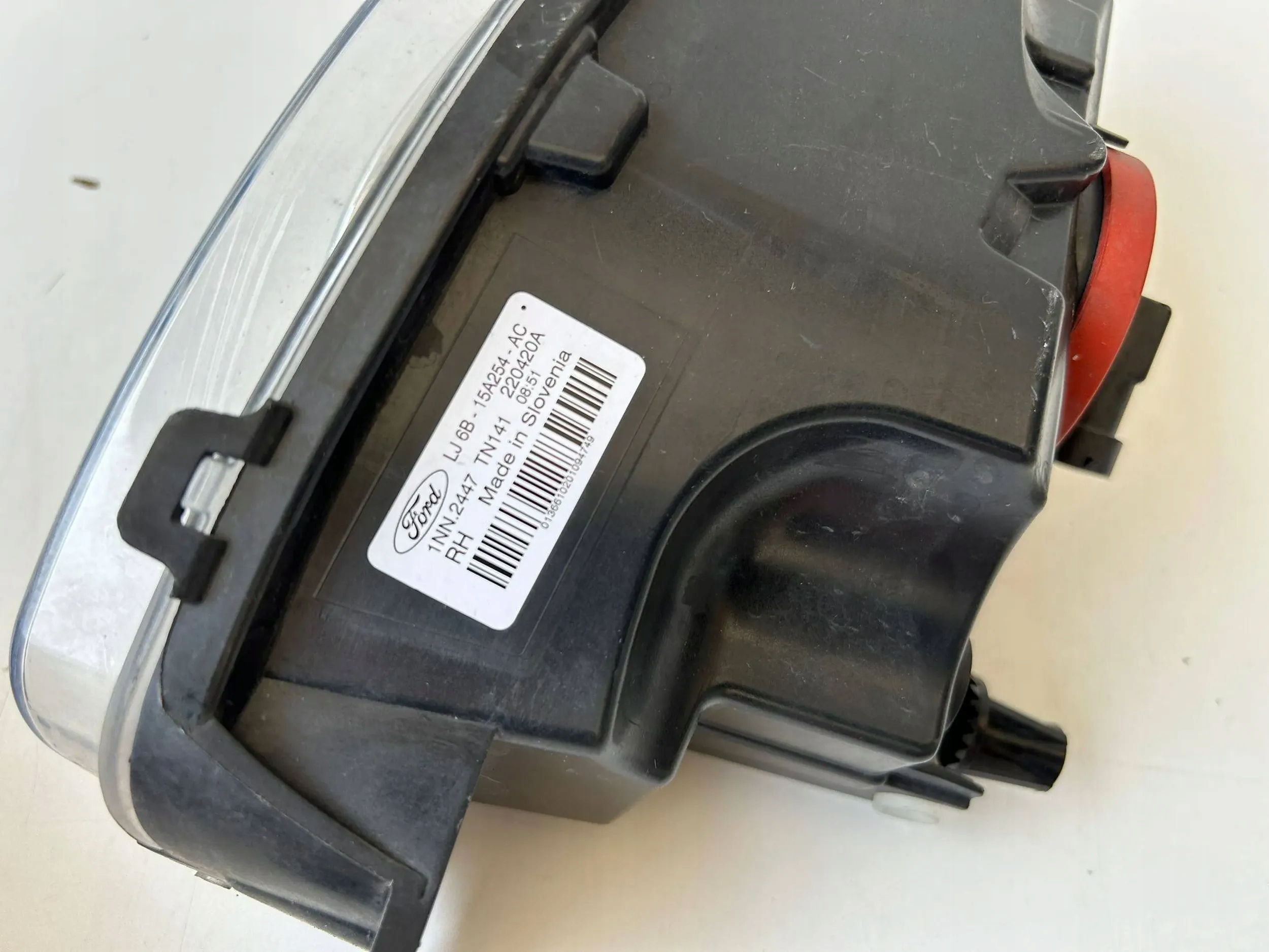 FORD KUGA Escape MK3 ГАЛОГЕН правый led LJ6B-15A254-AC