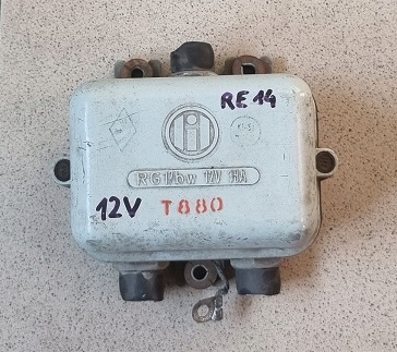 Регулятор напряжения RE14 12V