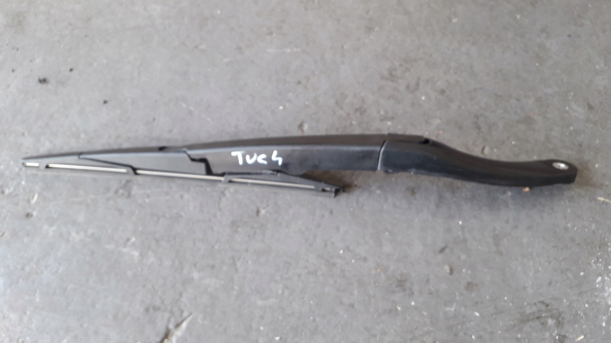 NQ4E - HYUNDAI TUCSON III IV 2020-РЫЧАГ СТЕКЛООЧИСТИТЕЛЯ ЗАДНИЙ