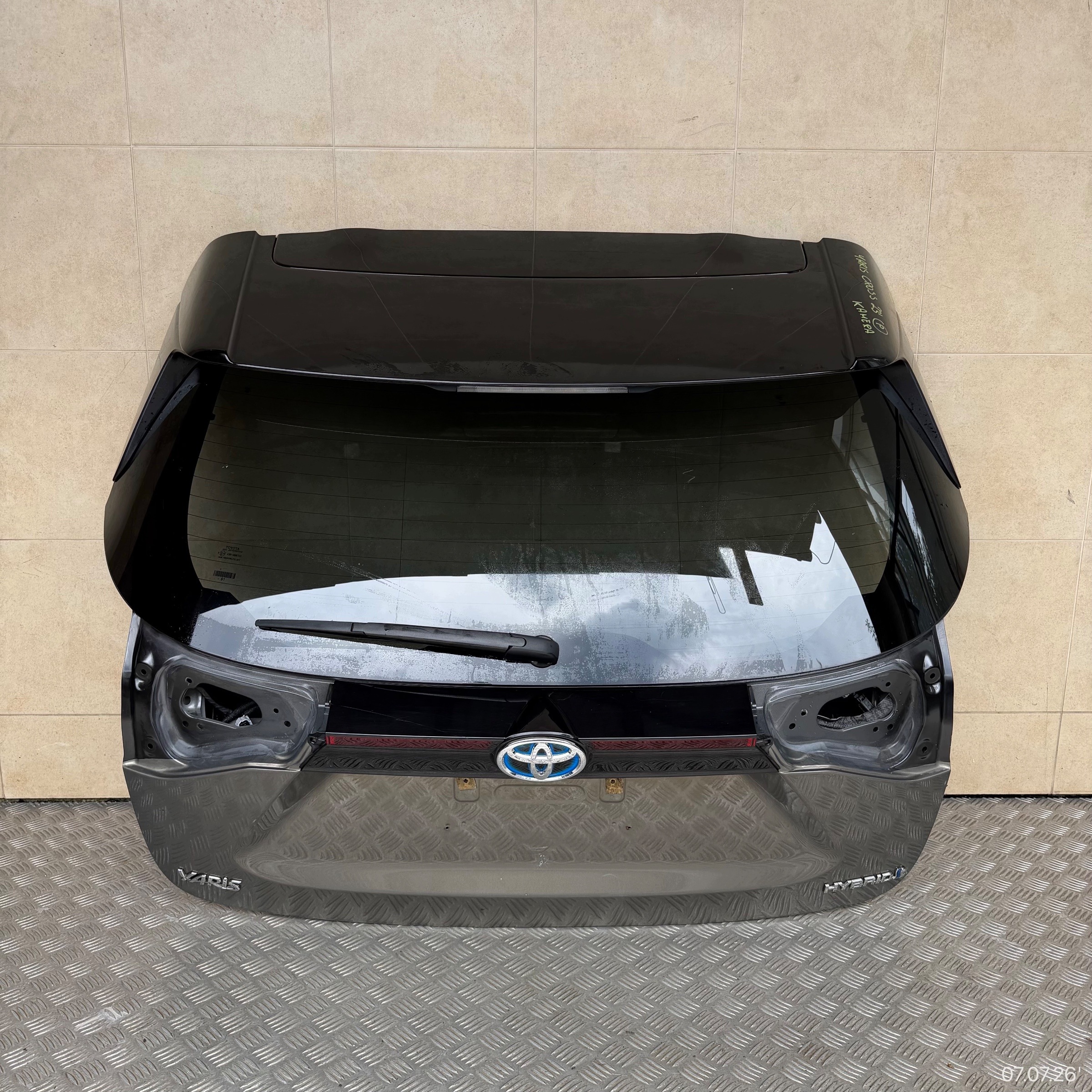 boot doors complete TOYOTA YARIS CROSS 2023 ROK KAMERA