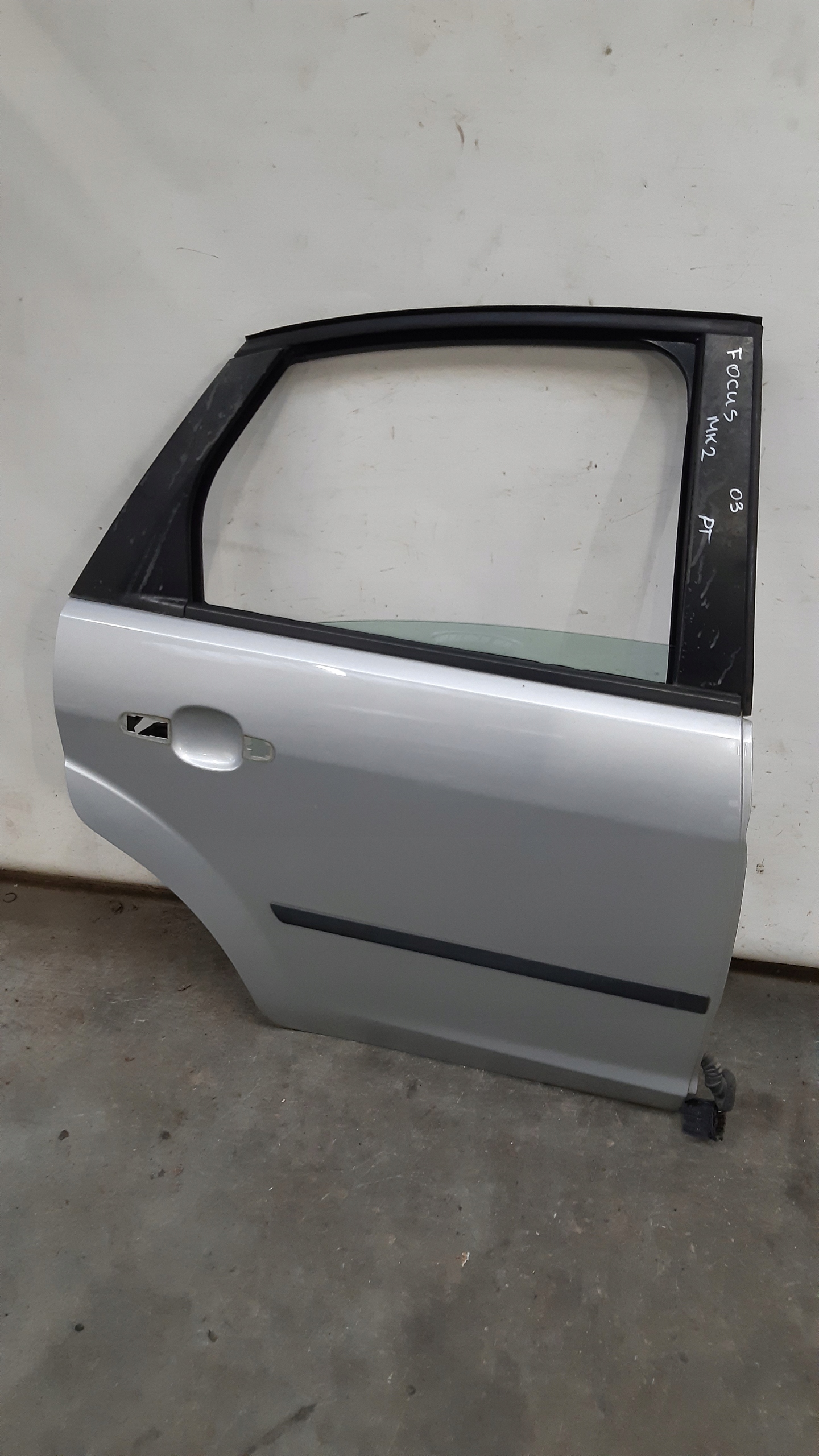 door right rear part O3 Ford MK2