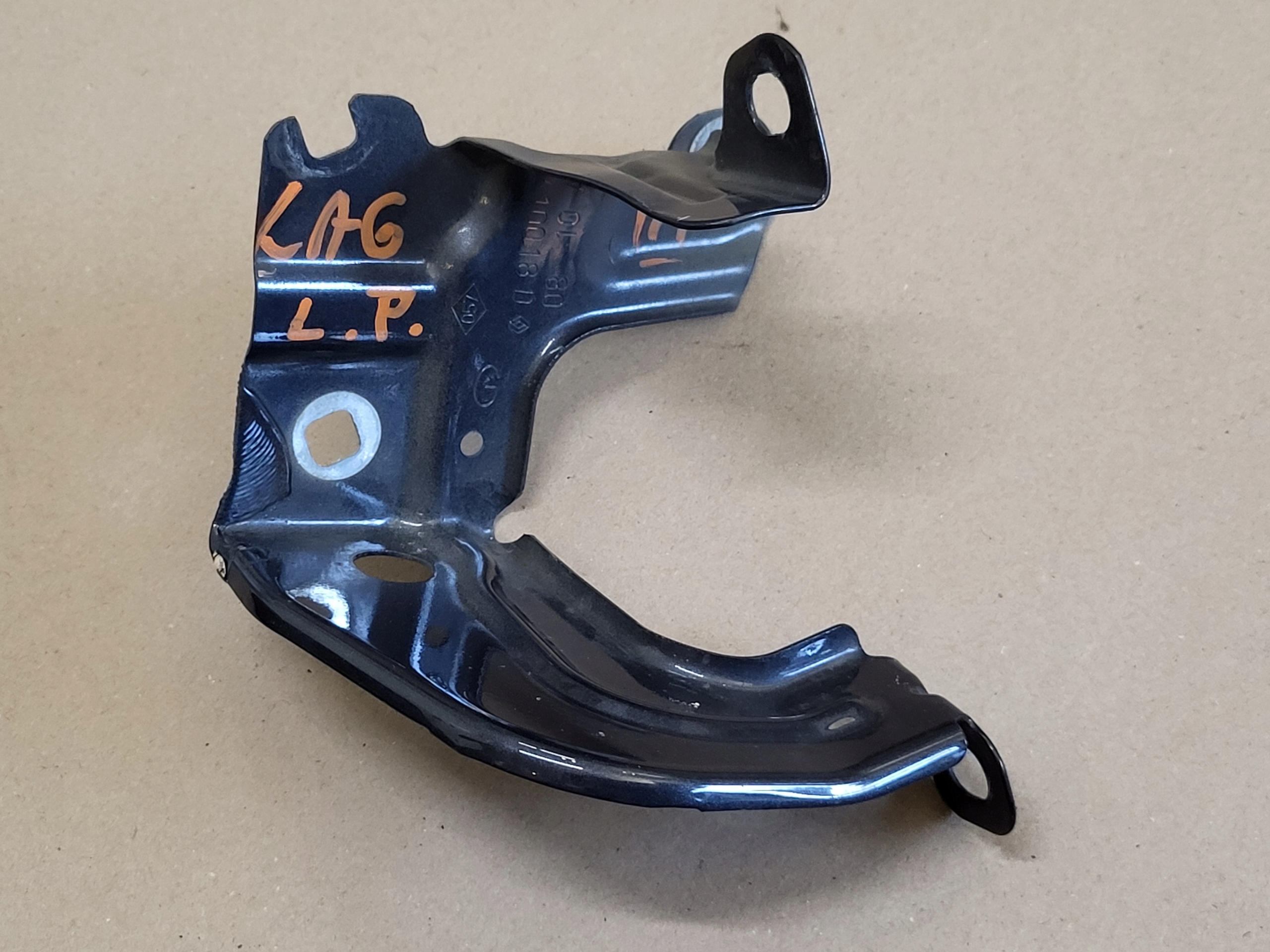 Support plaque Console Aile Gauche Avant RENAULT LAGUNA III 410018D OE