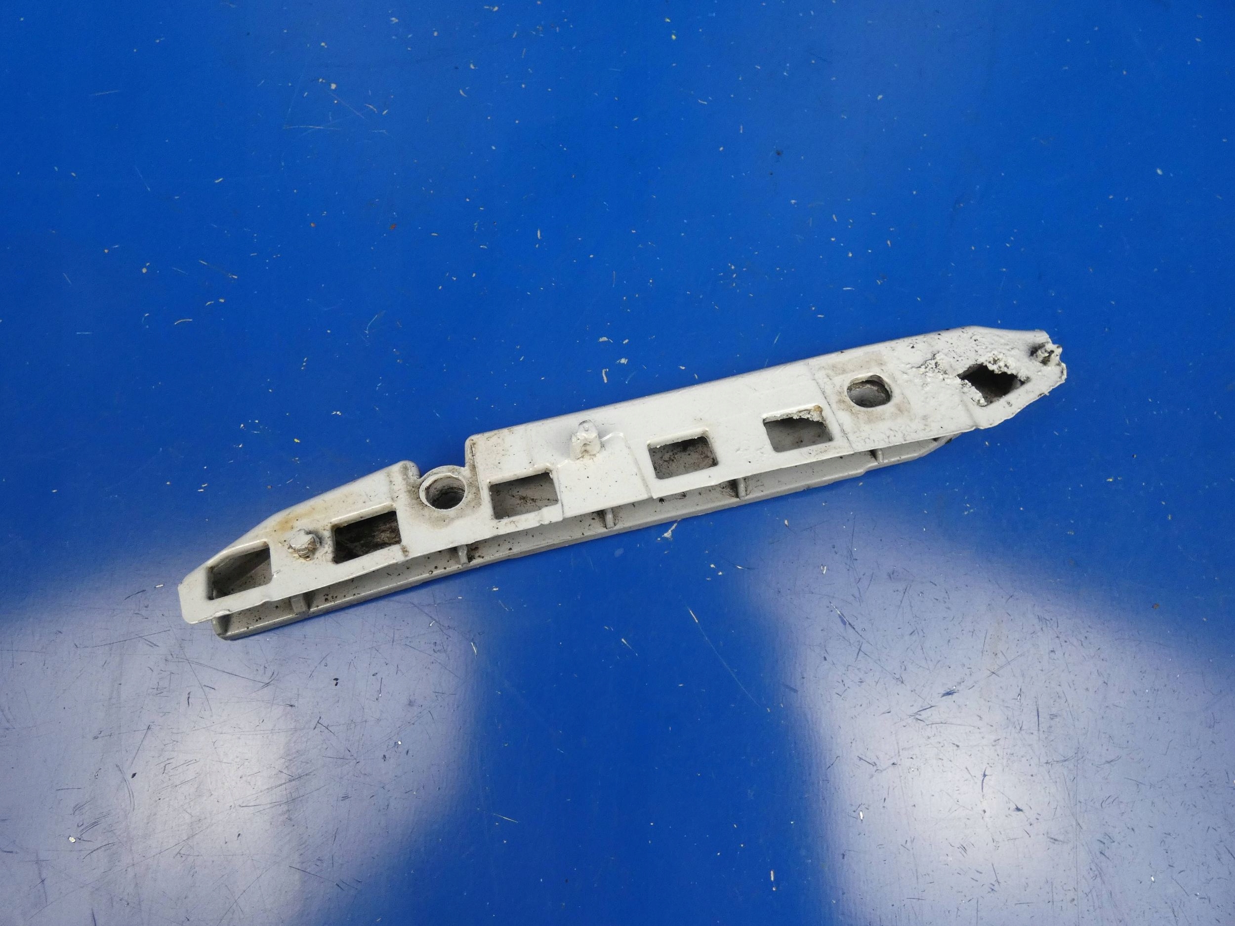 MERCEDES S KLASA W222 support holder of a bumper left front