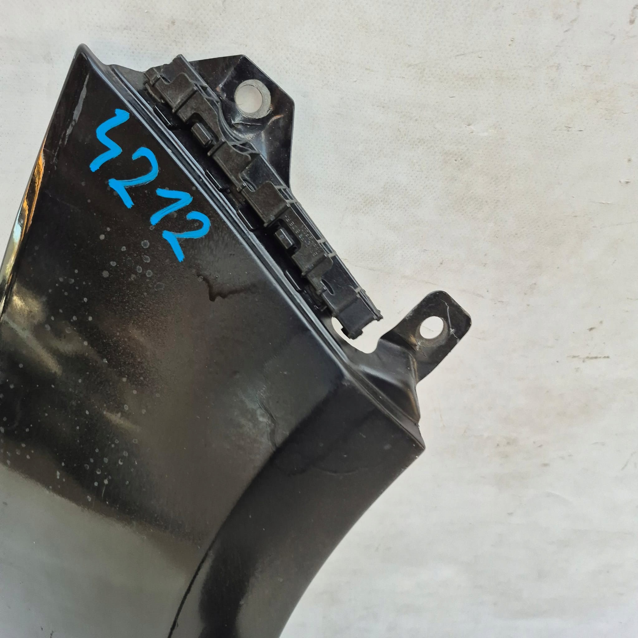 HYUNDAI I20 and 1 LIFT 12-15 fender front front right