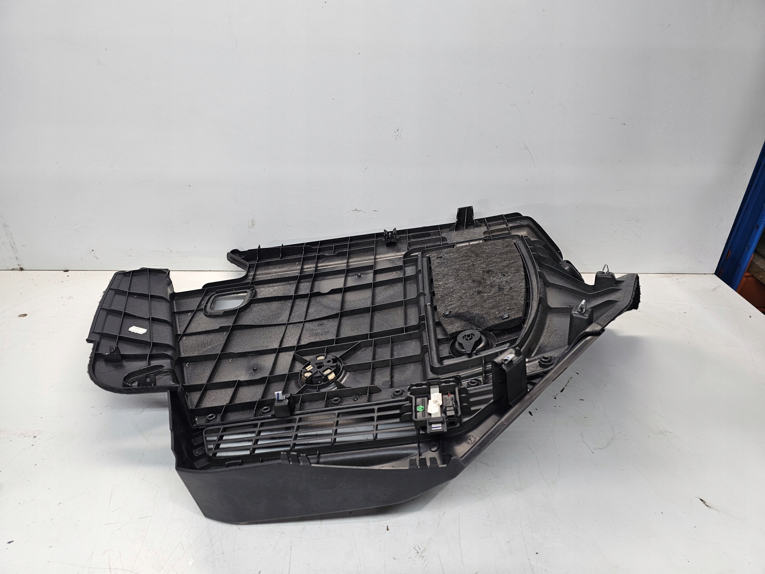 boot upholstery right AUDI A3 8V 8V4863880B