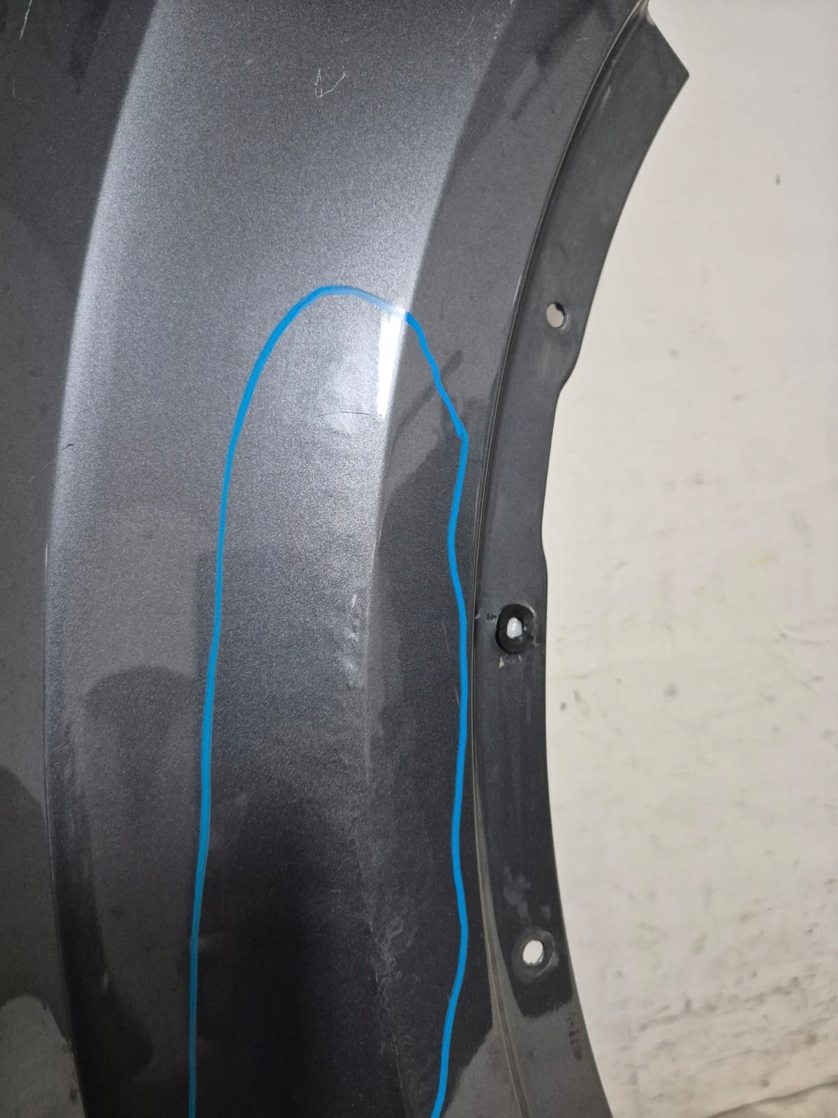 VW T-ROC and 1 17-25 fender front front right