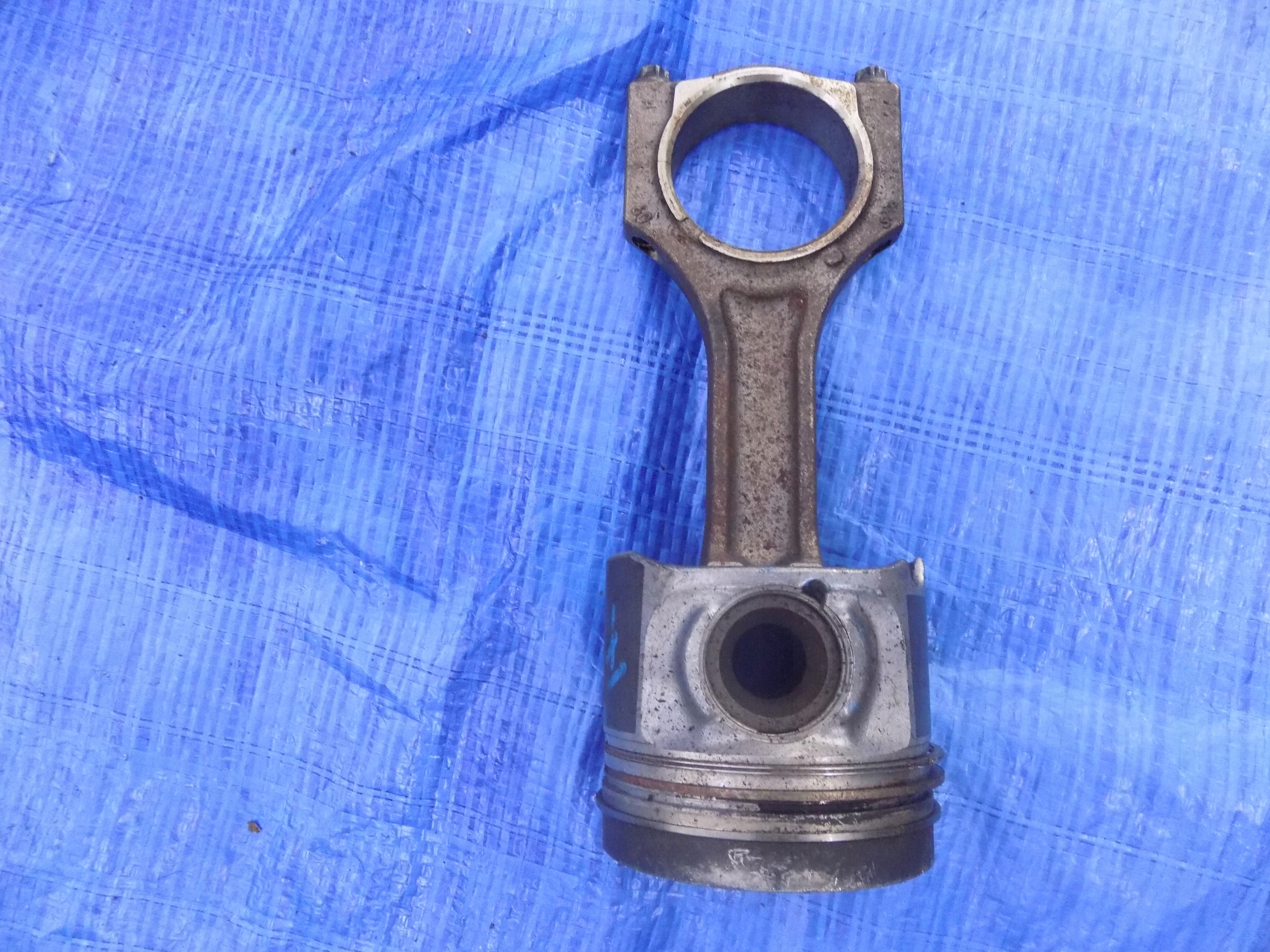 piston connecting rod BMW F31 3,0D