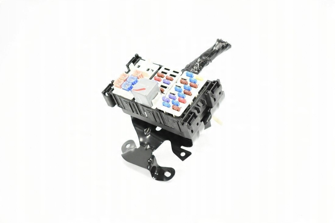 Блок предохранителей Ford Ecosport 2 поколение (2013-2020), BRAK-DANYCH-2235679 