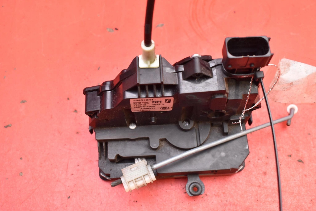 lock door left front front EU 13431841 OPEL CORSA E 5D HB 14-20