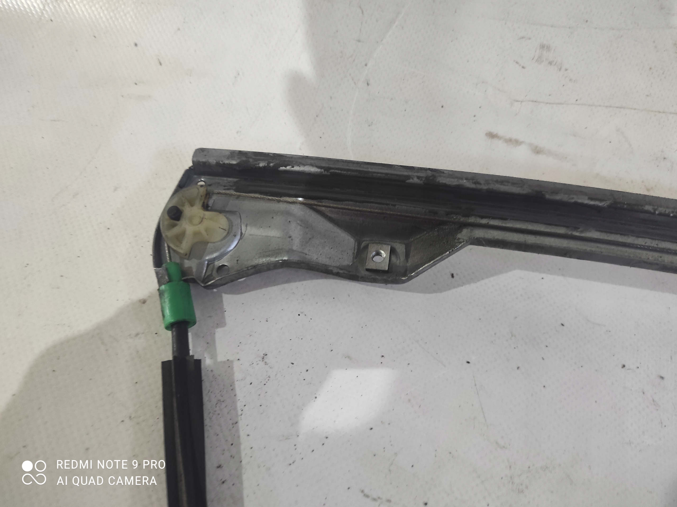 window regulator left front Renault Thalia and 1