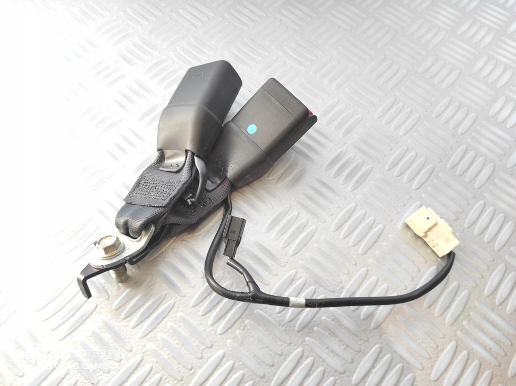 ремней безопасности suzuki SWIFT MK8