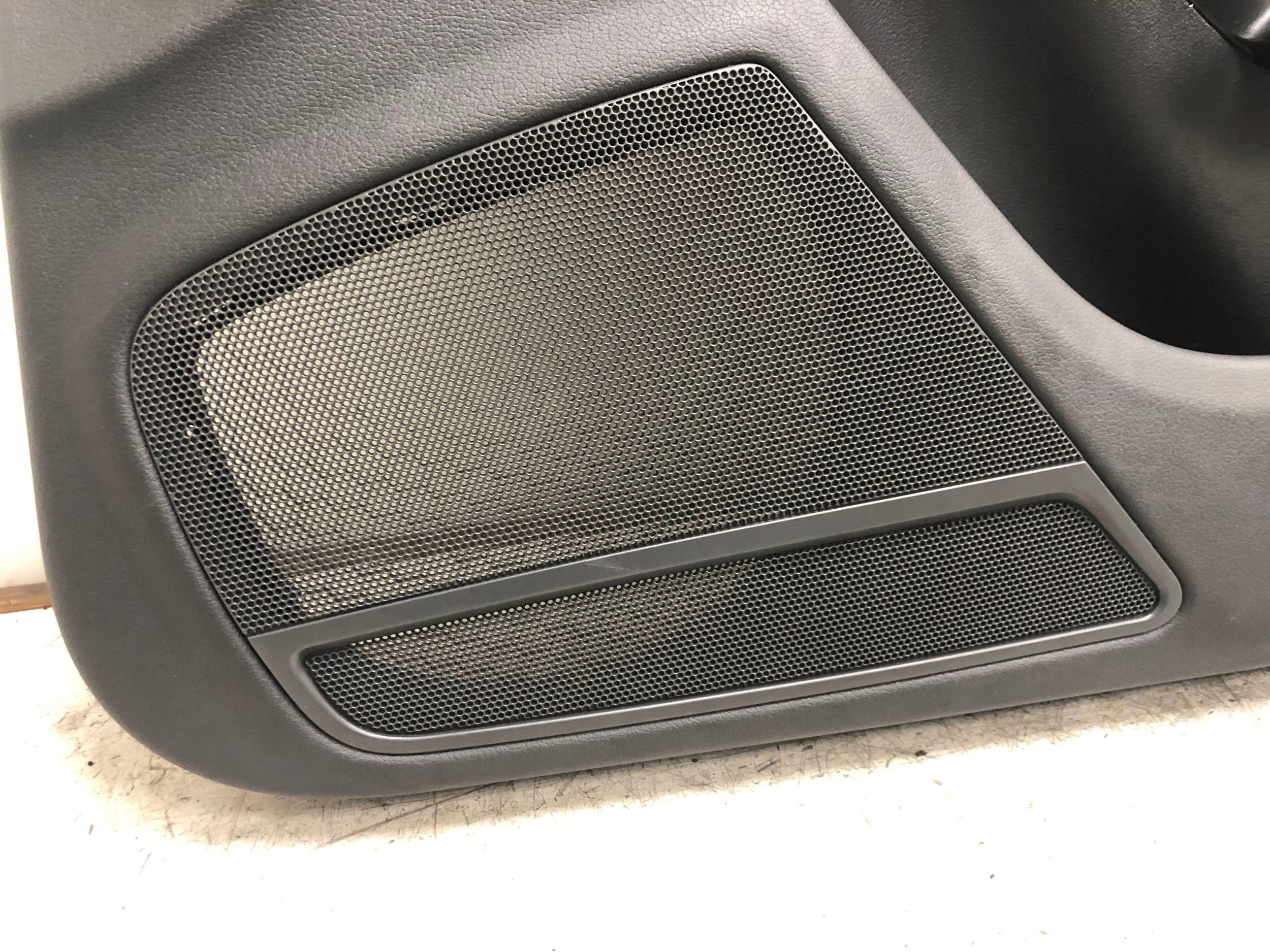side door right front AUDI A4 B8 LIFT sedan 8K1867106