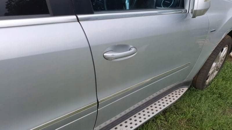 MERCEDES ML W164 PRAWE PRZEDNIE DRZWI C775