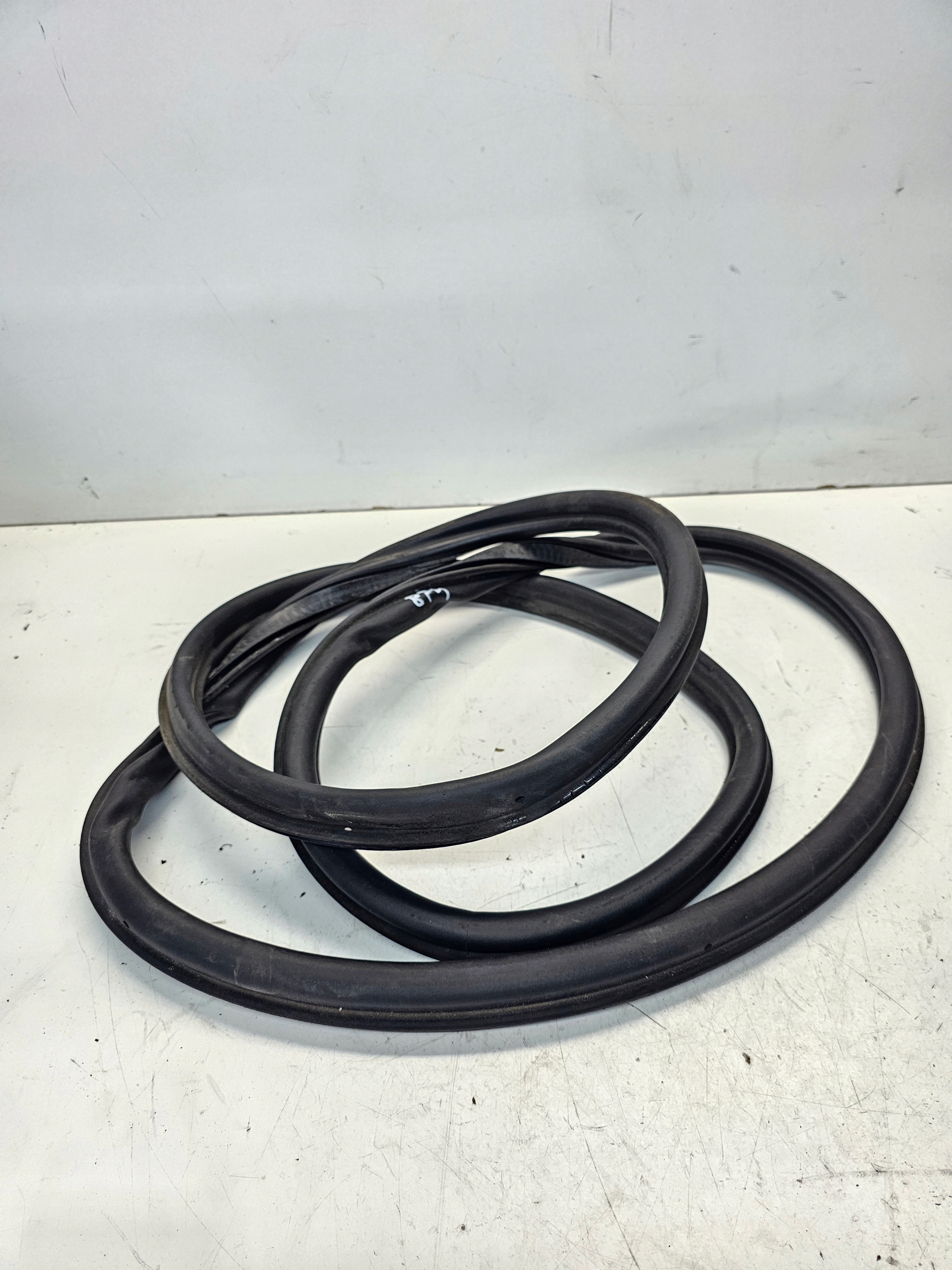 gasket bonnet boot AUDI A3 8P 8P4827705D