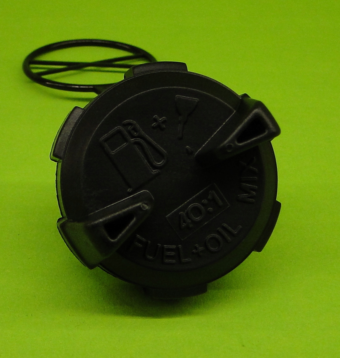 Korek paliwa do pilarki Partner P340S, P350S, P360S.