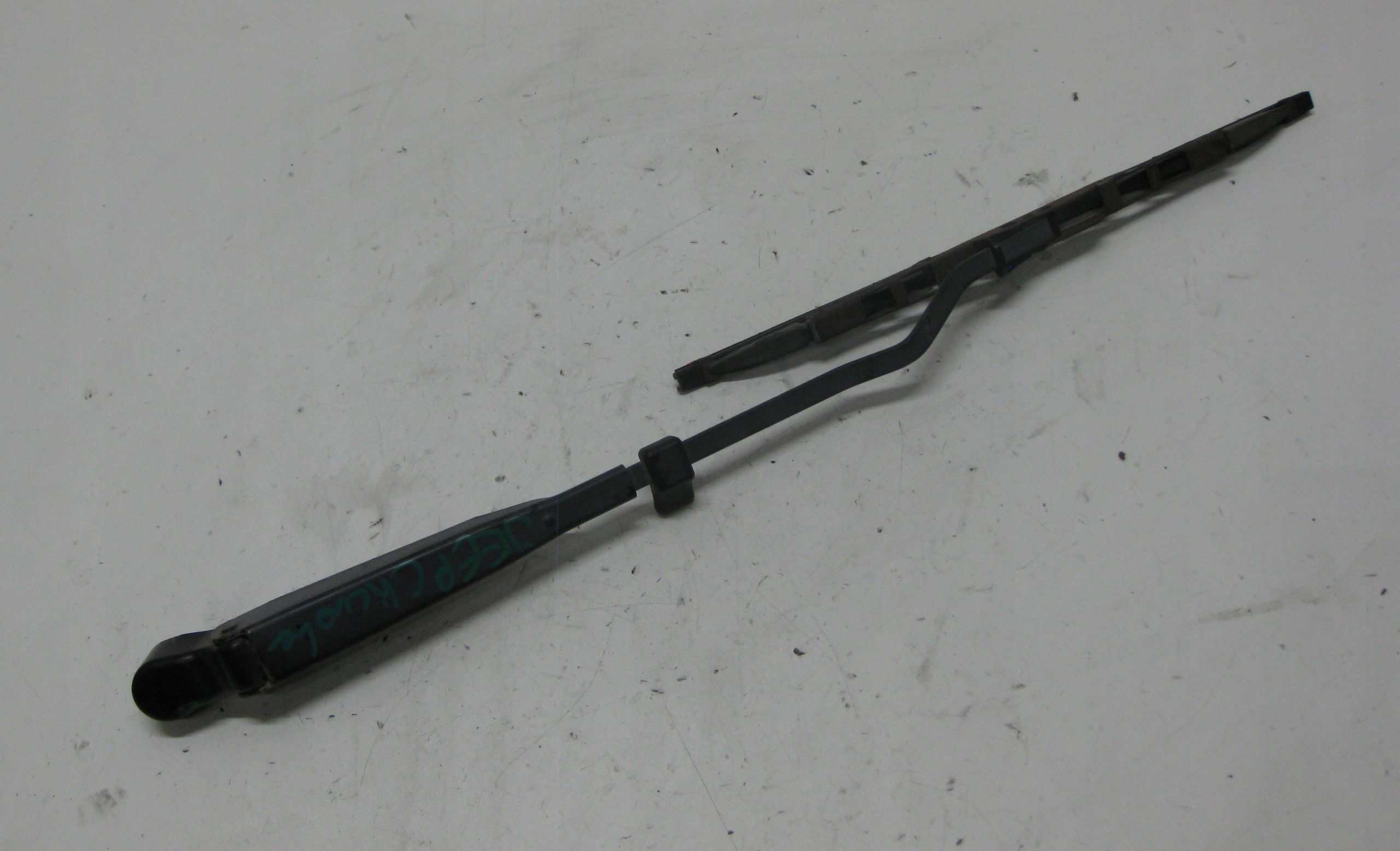 JEEP CHEROKEE LIBERTY KJ wischerarm heck 55155885AB