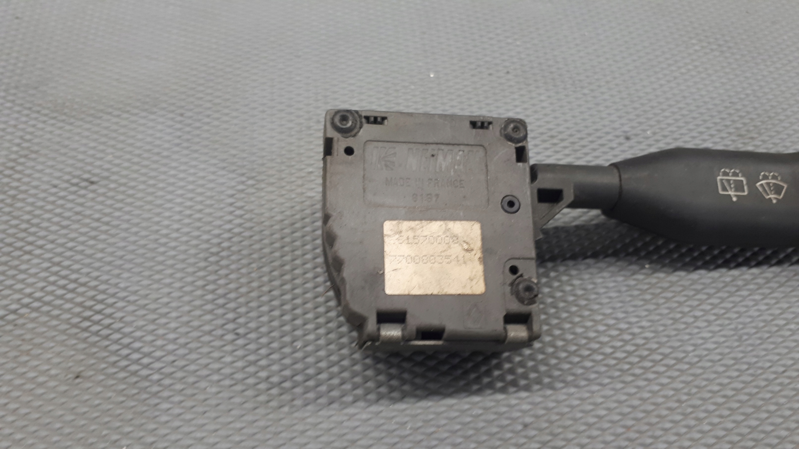 DEVIO TERGICRISTALLO TERGI RENAULT CLIO e 61570008 RENAULT