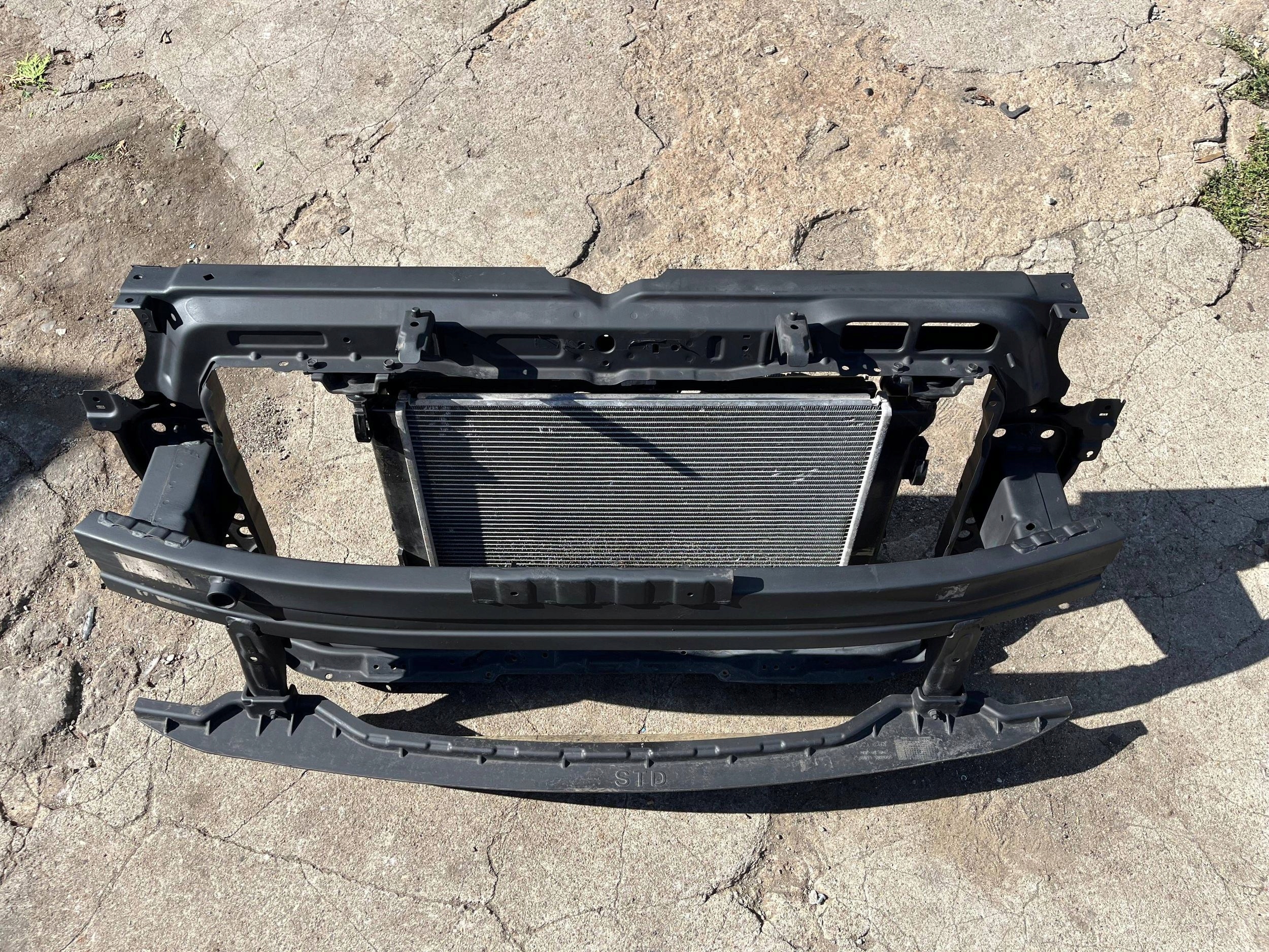 KIA RIO IV 4 1,2 1,4 support panel for radiators sider water cooler fan 2017