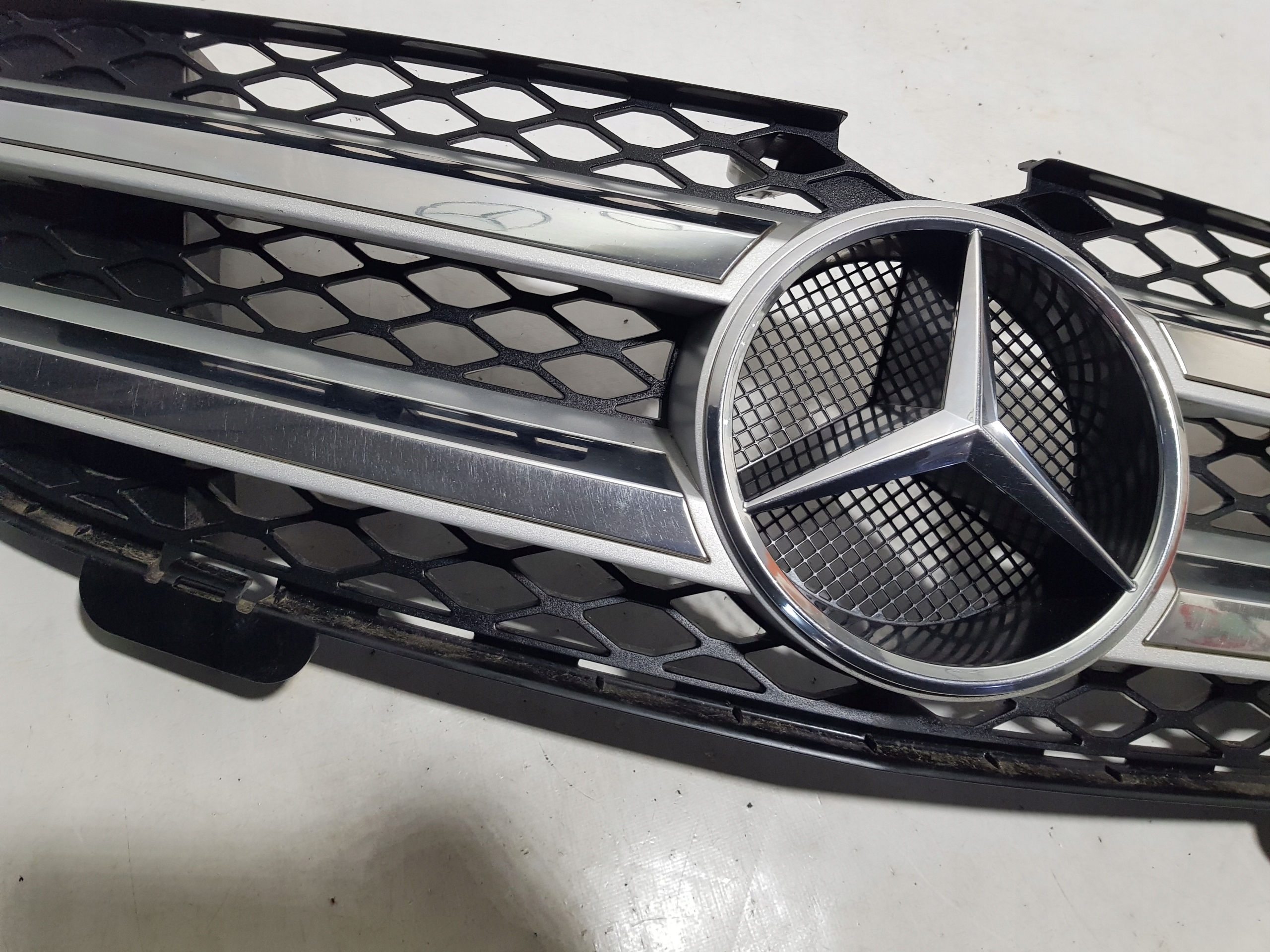 MERCEDES GL X164 решетка радиатора
