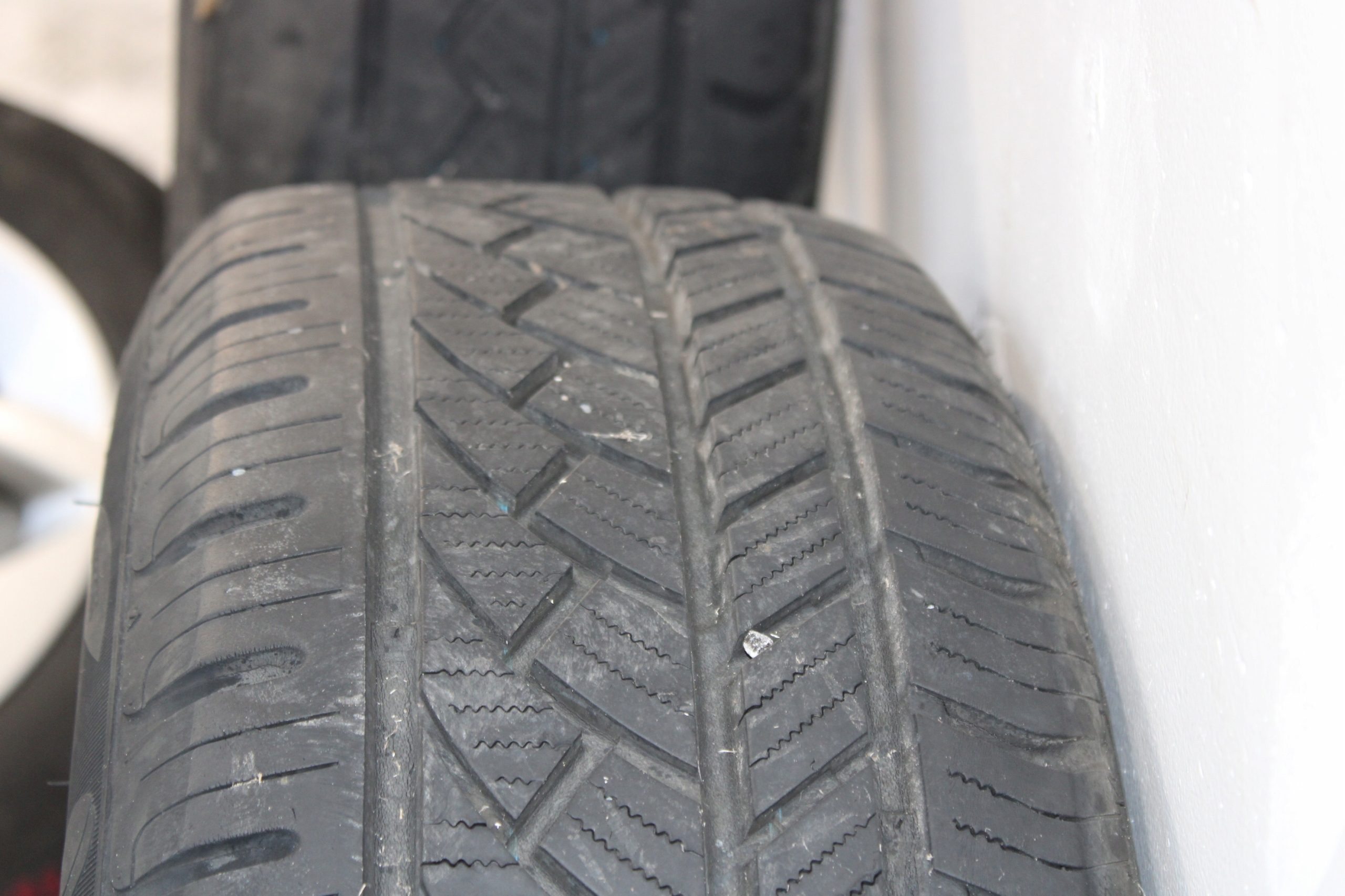 wheels discs disc 205/60 R16 OPEL CROSSLAND