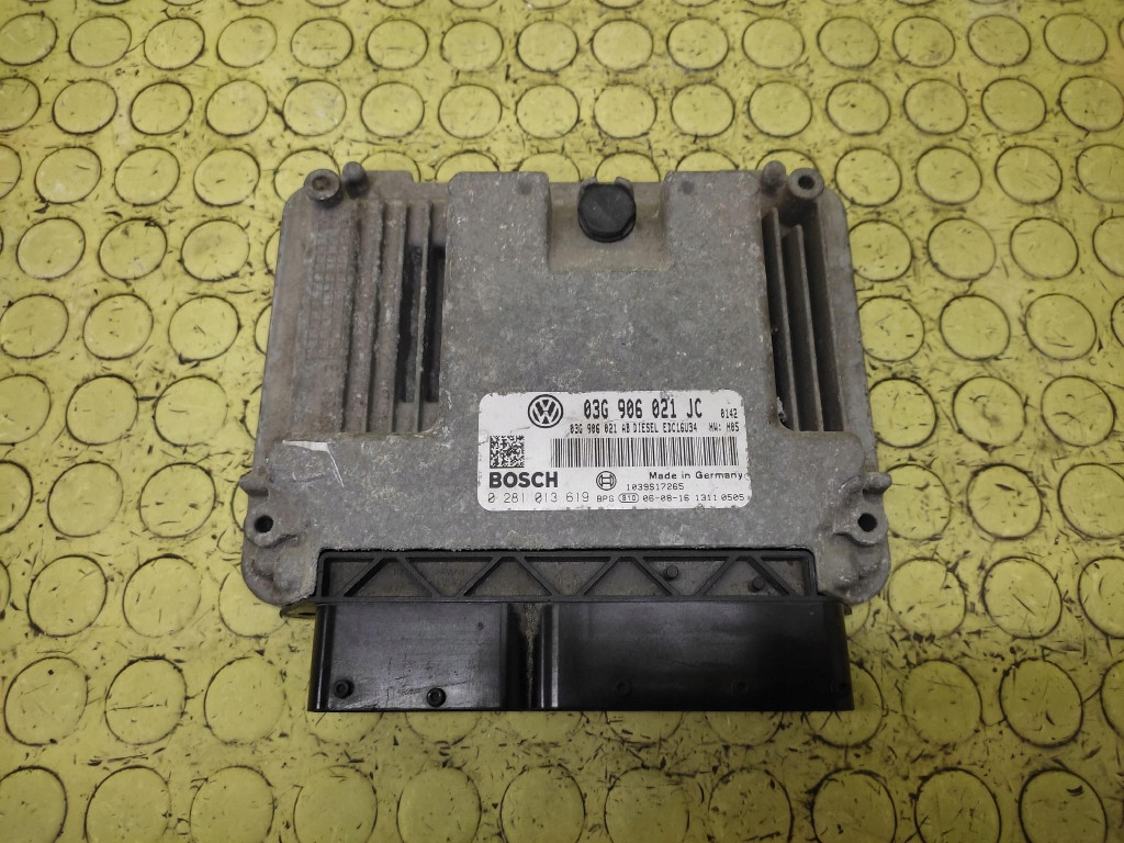 SKODA OCTAVIA II 2.0 TDI control unit of the engine 0281013619