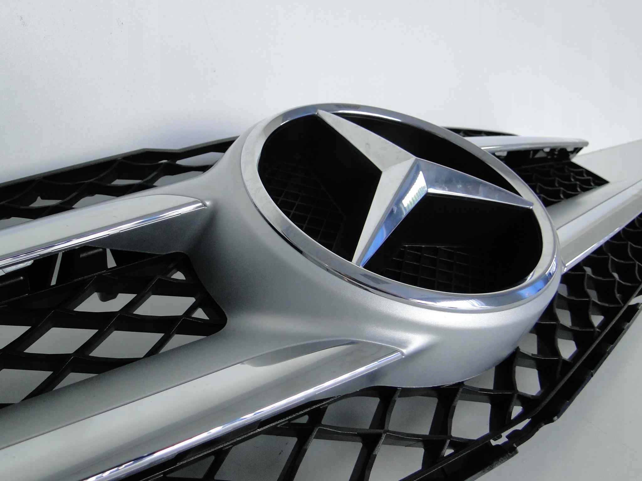 MERCEDES GLK X204 204 LIFT GRILL ATRAPA BEZ RADARU Kolor srebrny