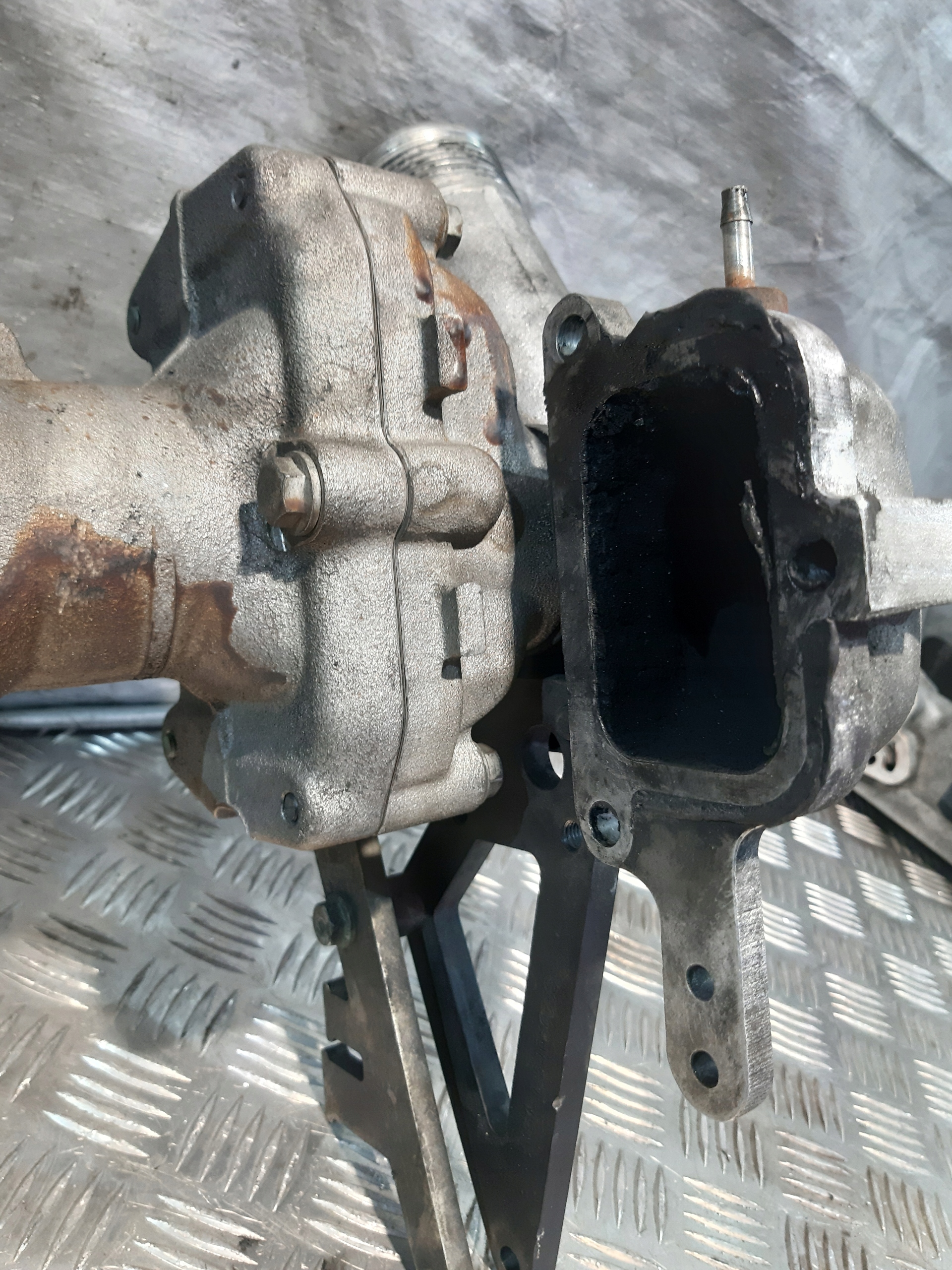 RECYRKULATOR Gase EGR MAN D0836 51081513077