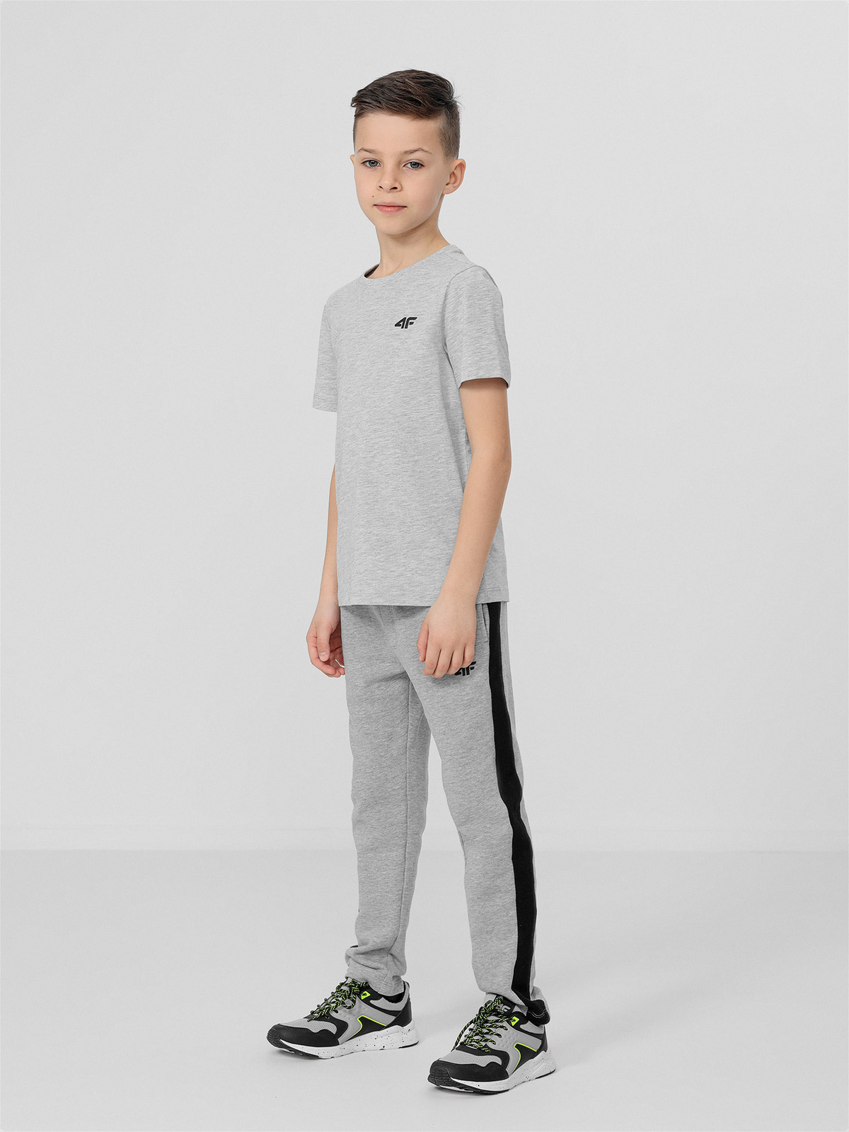SPODNIE CHŁOPIĘCE 4F DRESOWE SPORTOWE DRESY 146 Płeć chłopcy